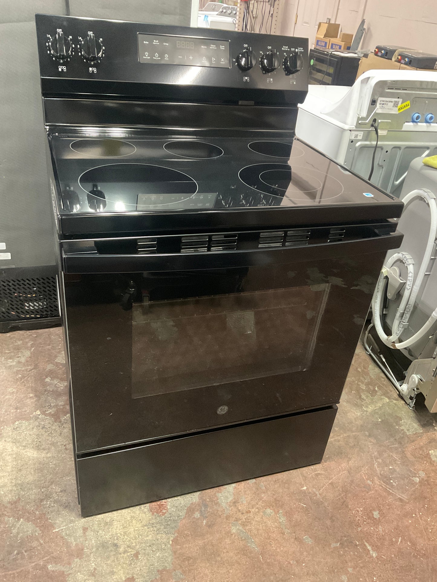 Front view, oven-door closed