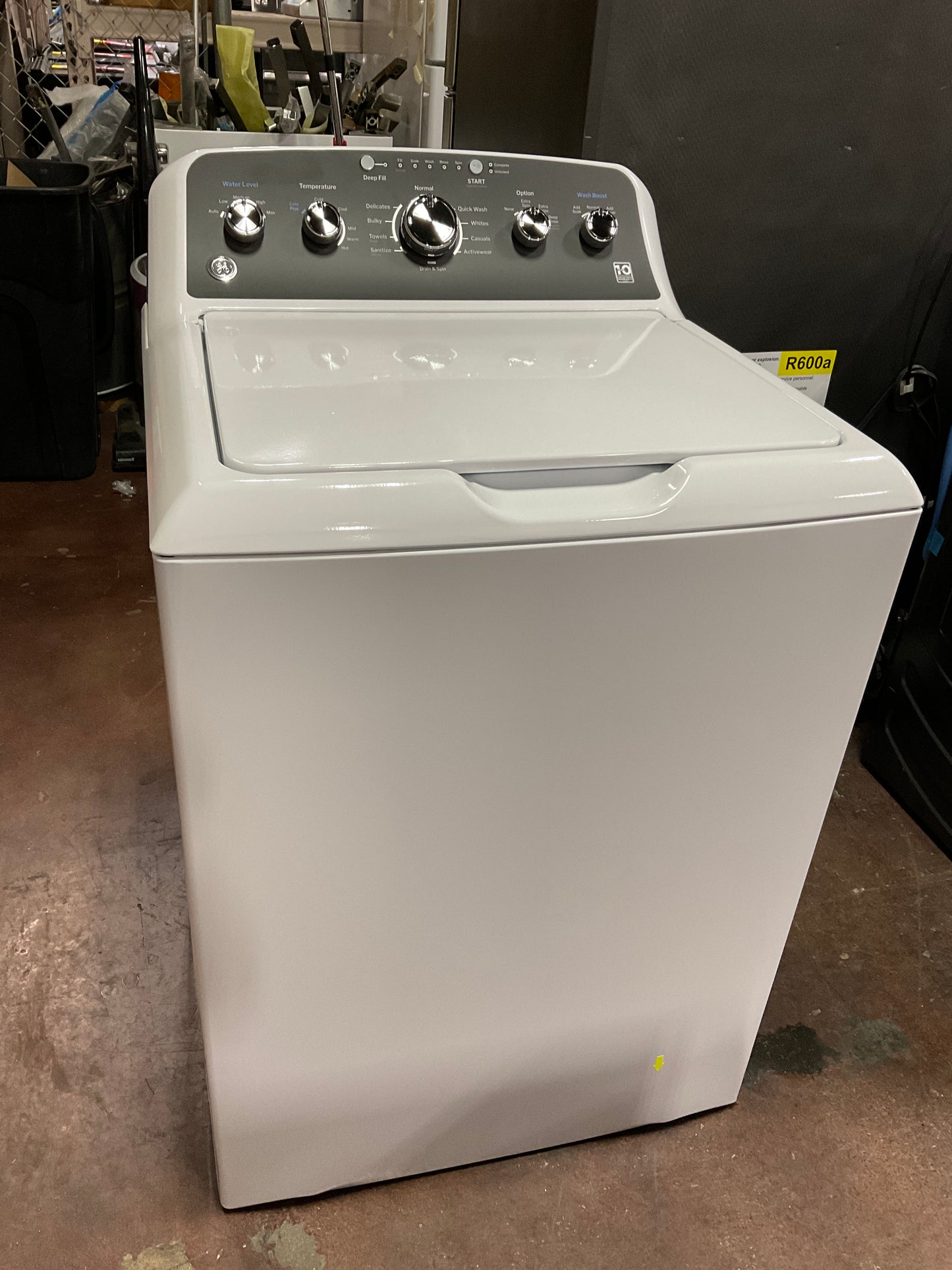 Front view, door closed