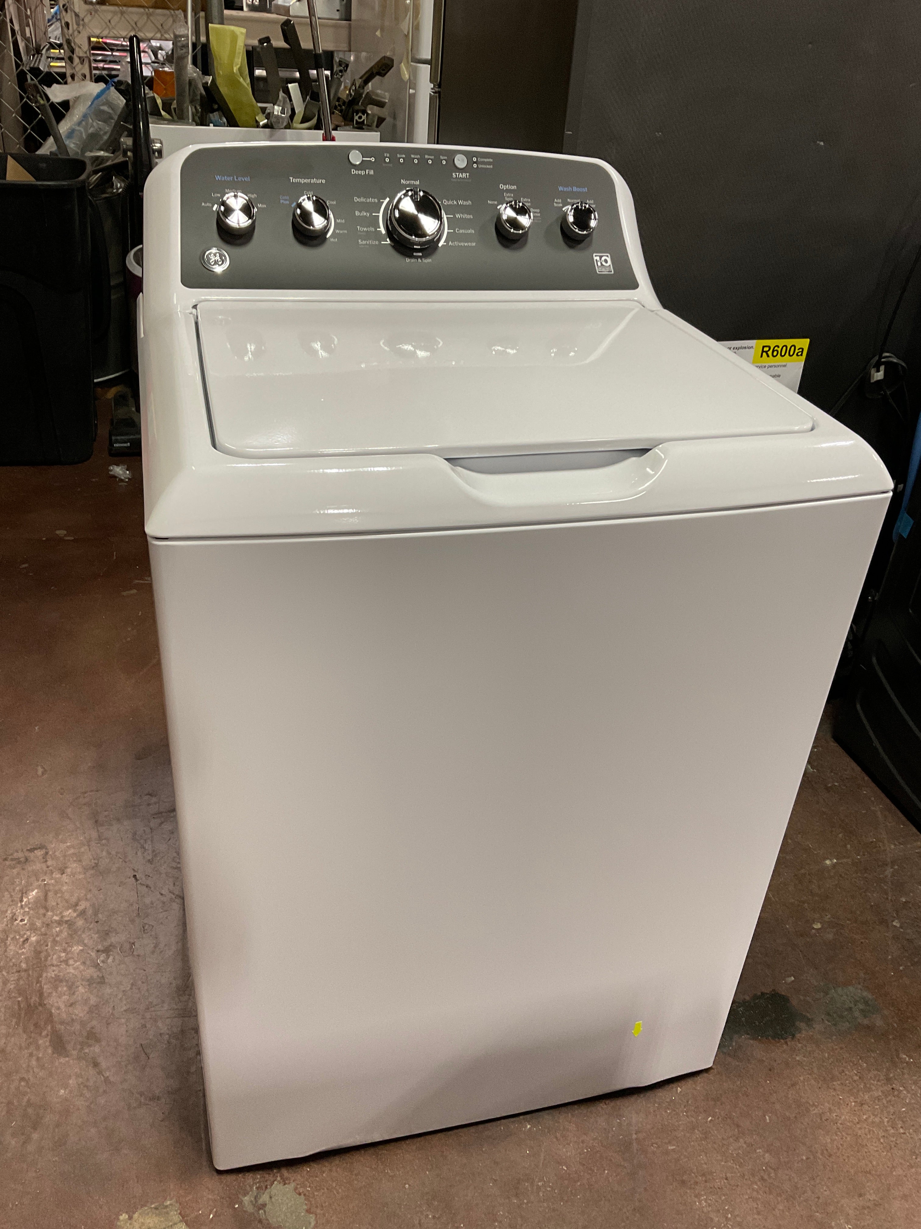 Front view, door closed