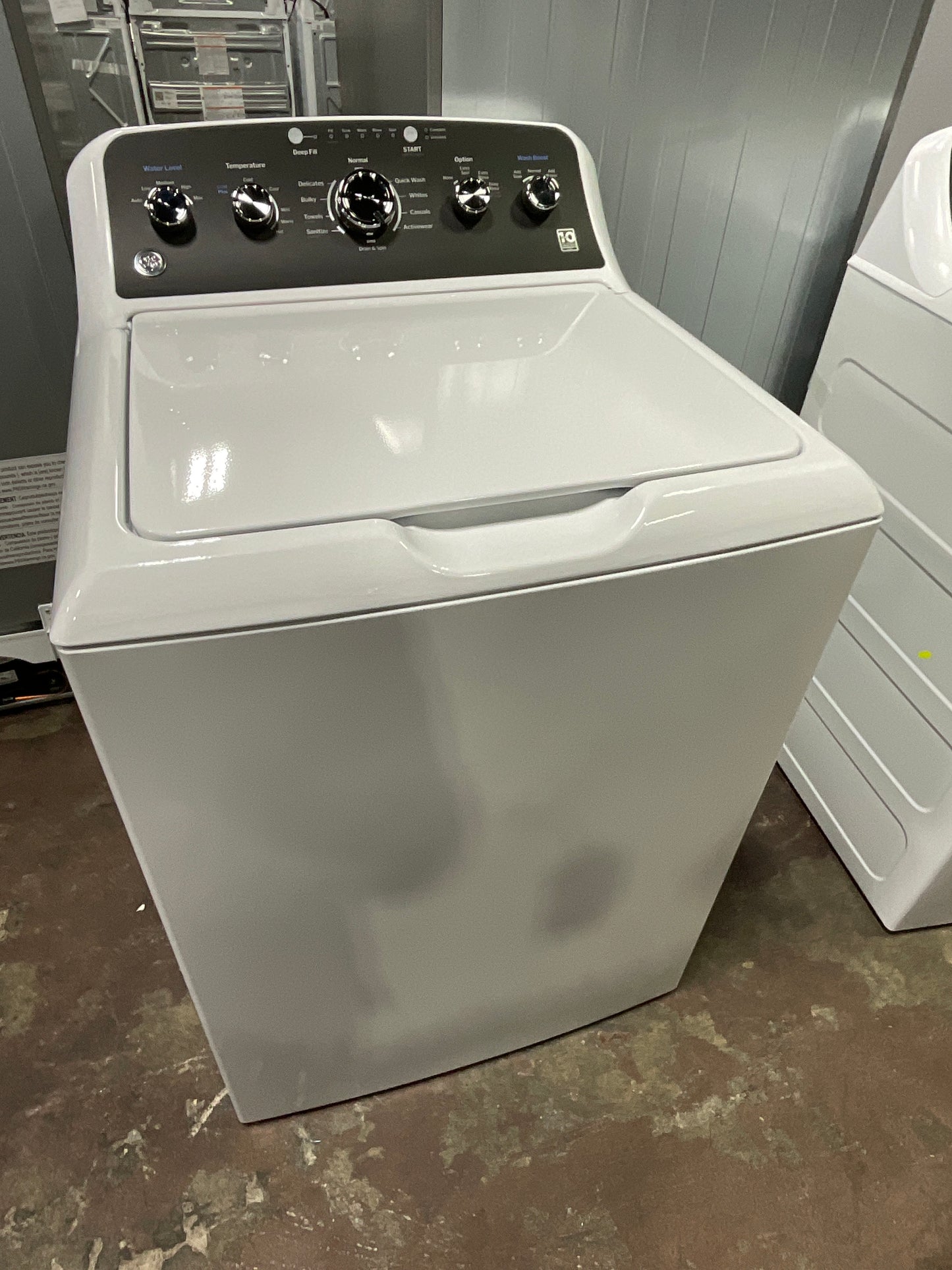 Front view, door closed