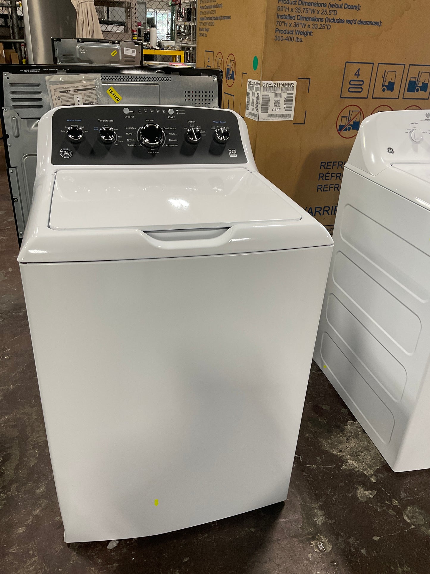 Front view, door closed