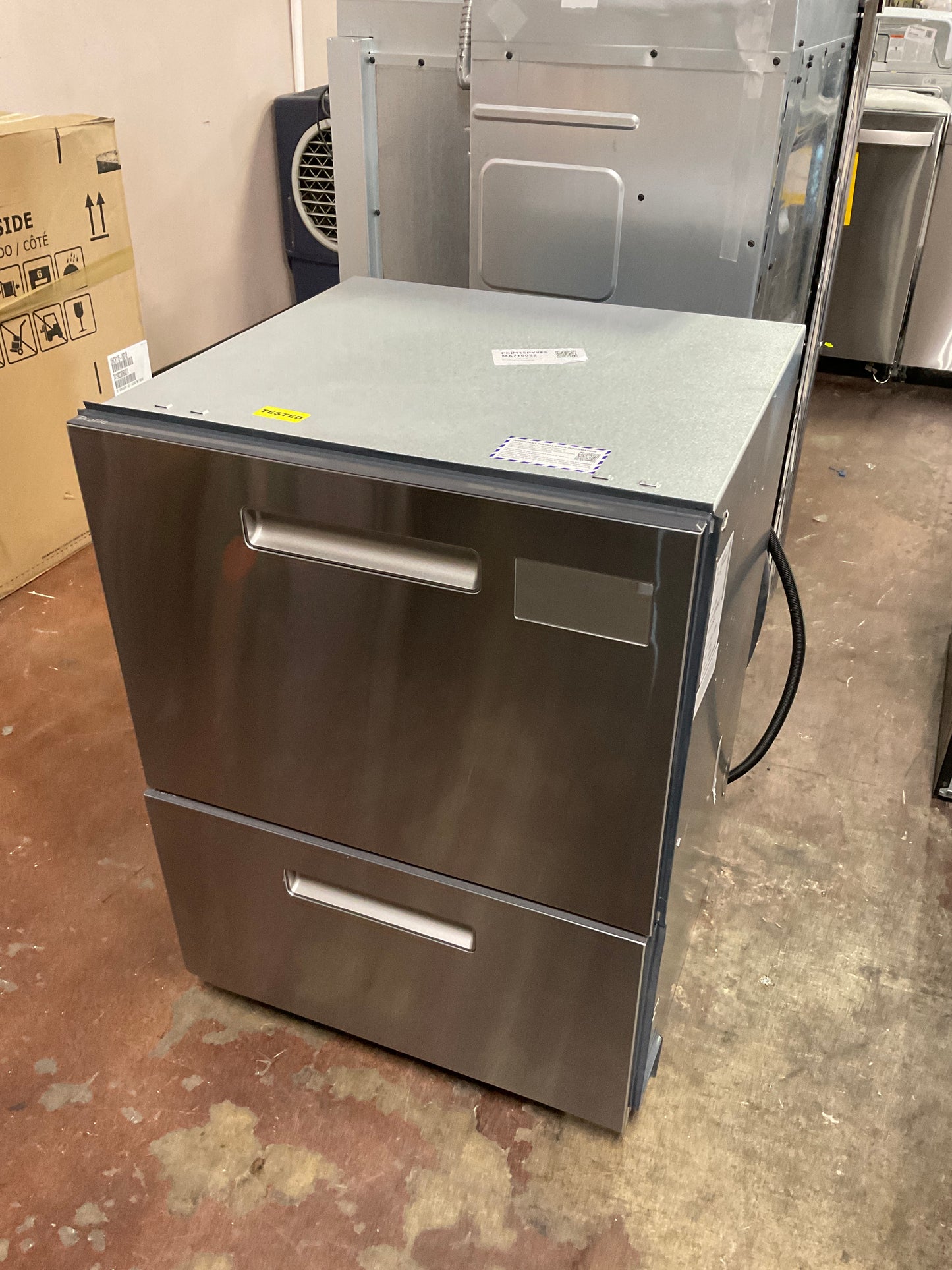 Front view, doors closed