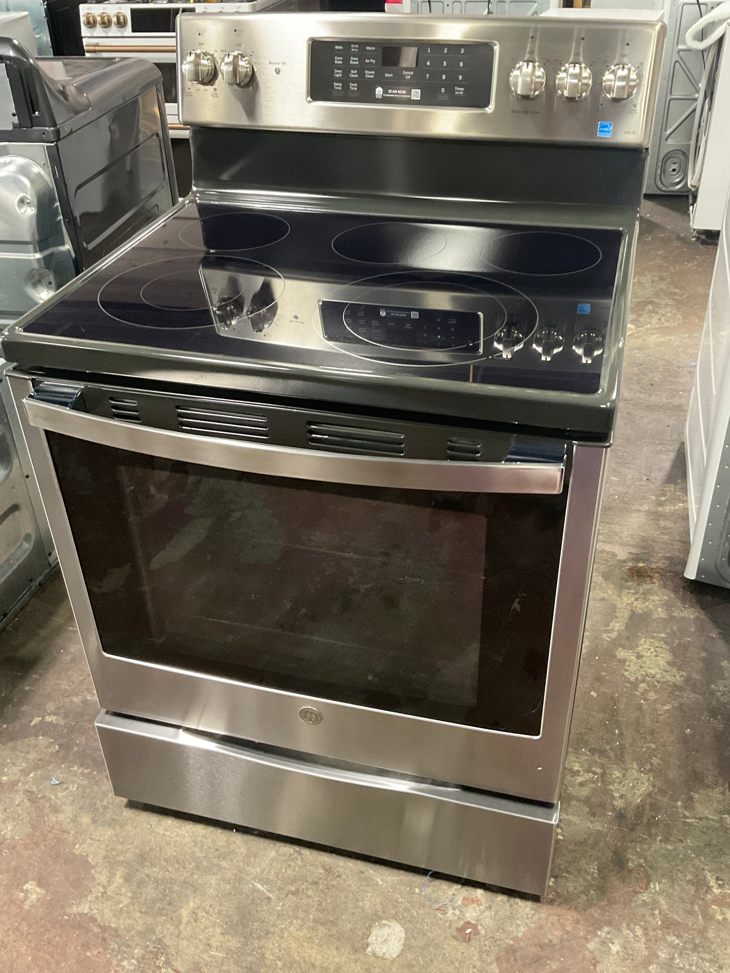 Front view, oven-door closed