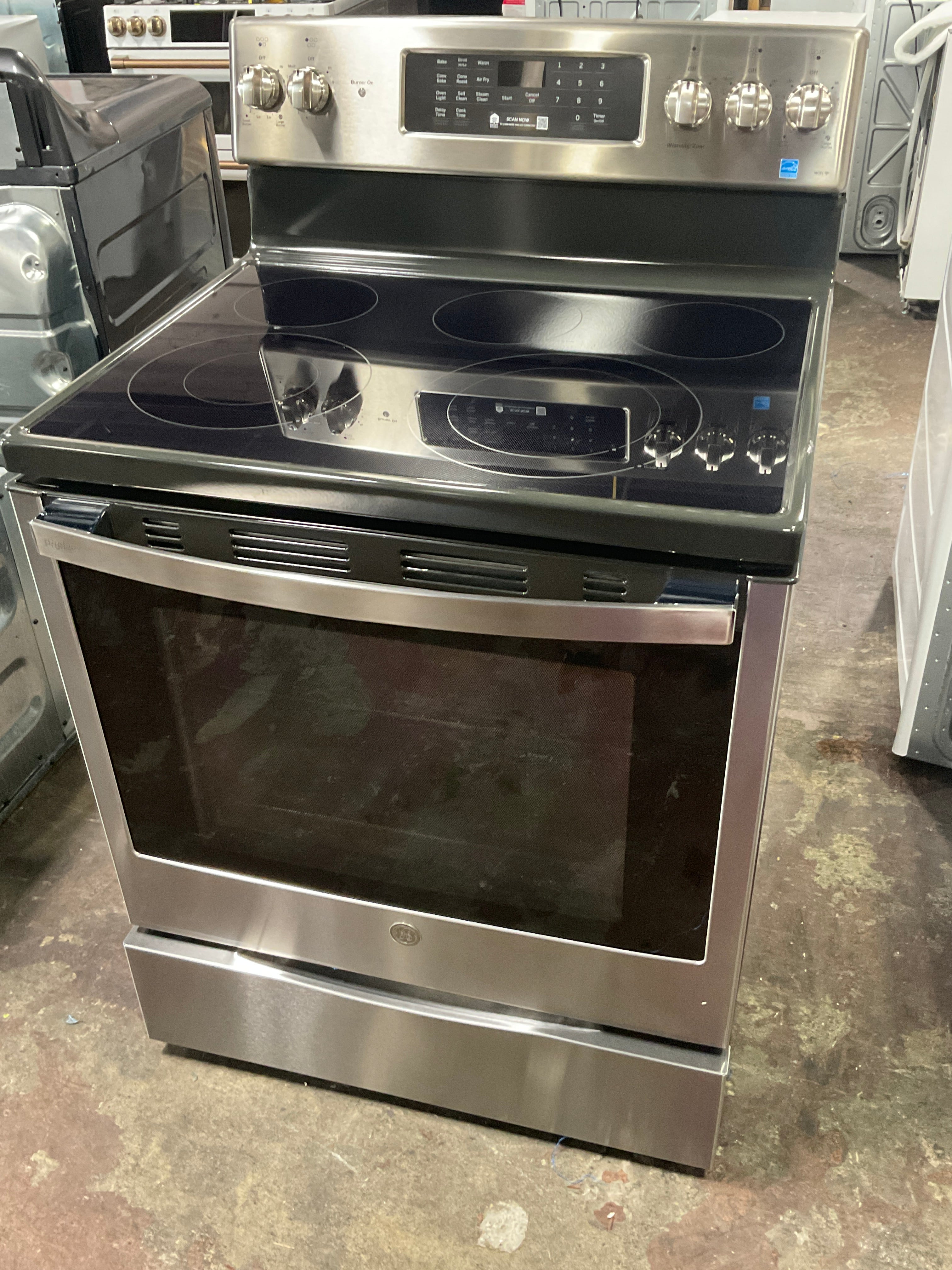 Front view, oven-door closed