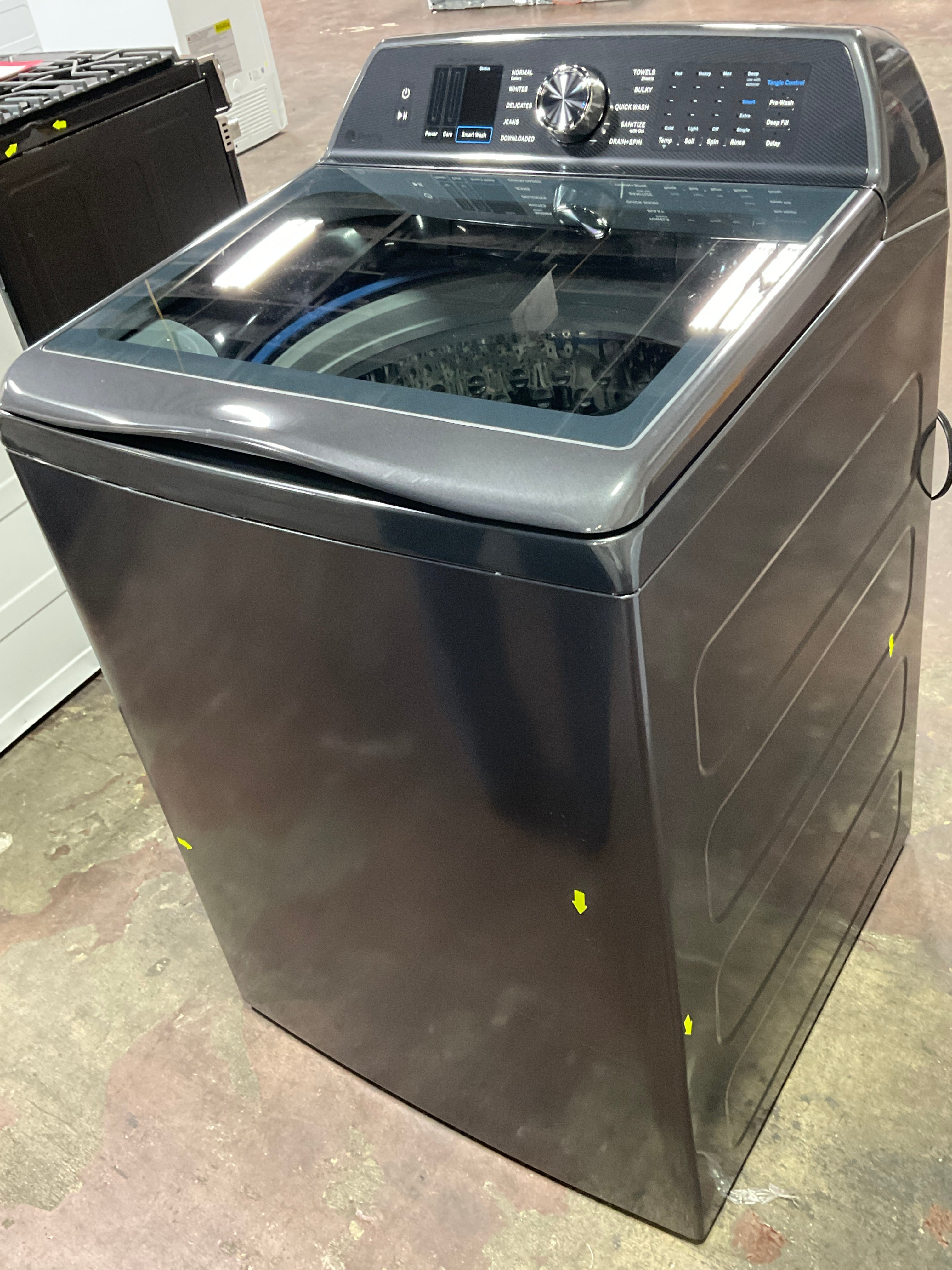 Front view, door closed