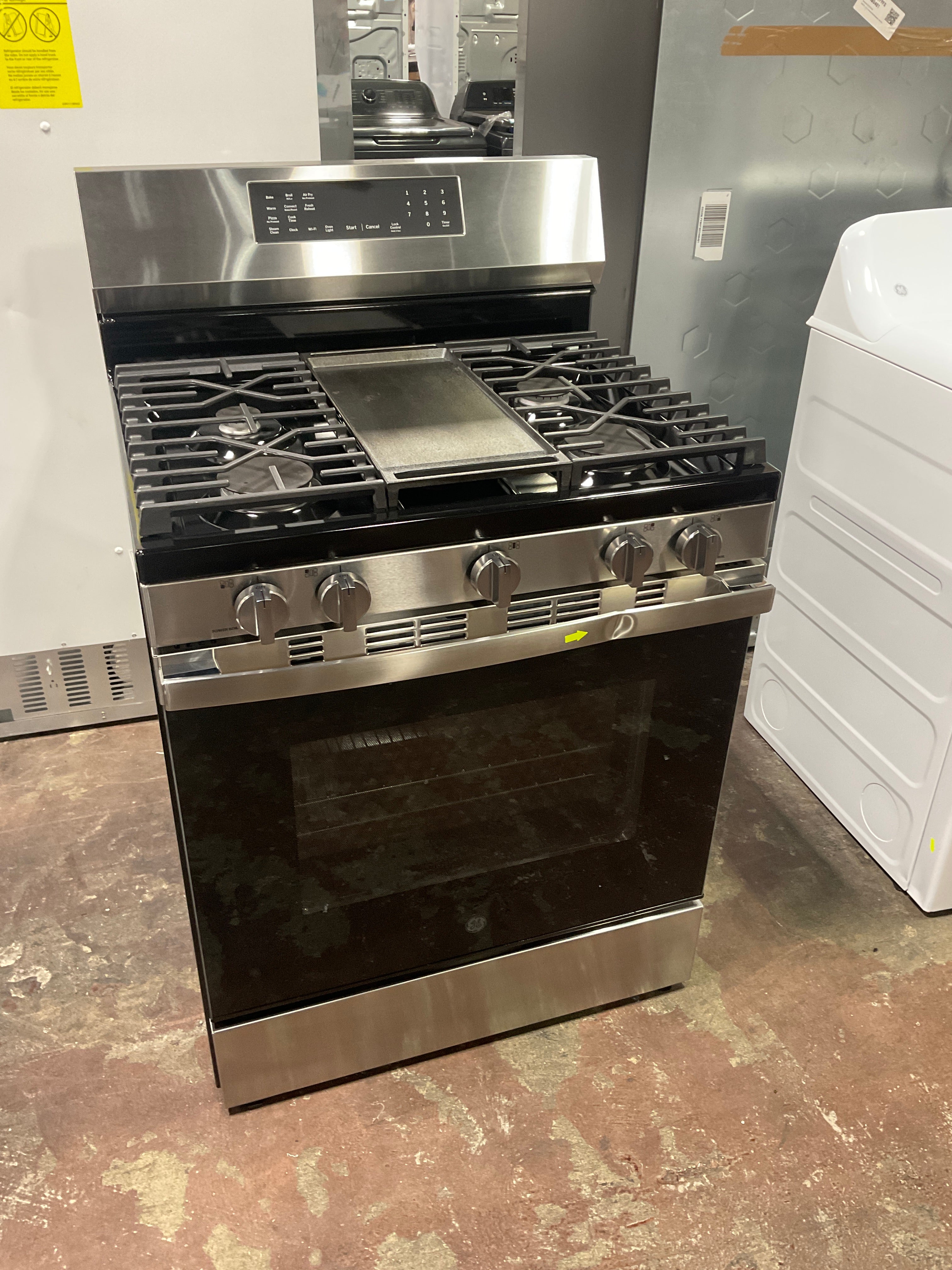 Front view, oven-door closed