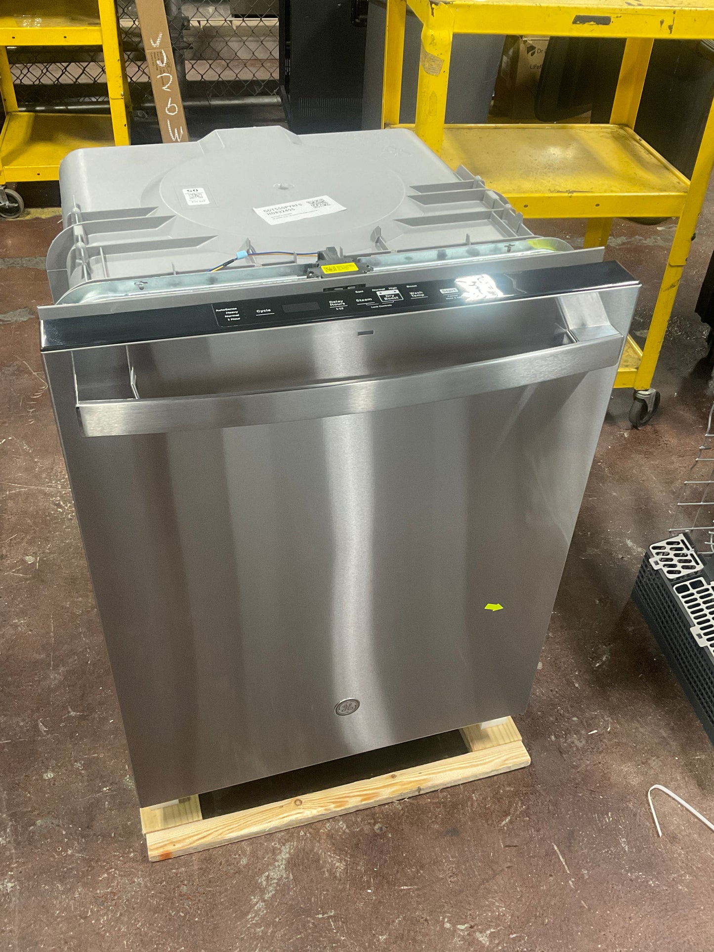 Front view, doors closed