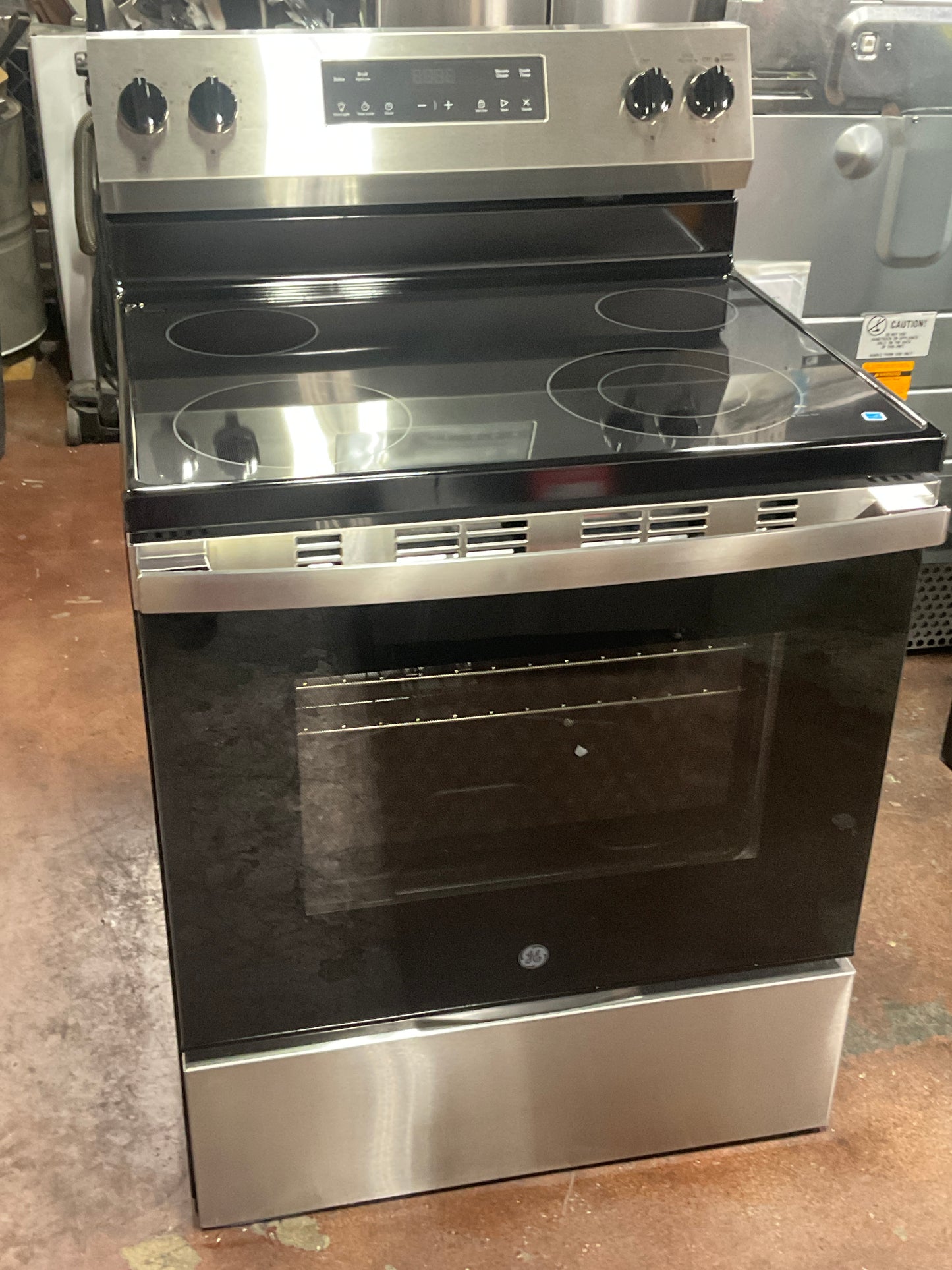 Front view, oven-door closed