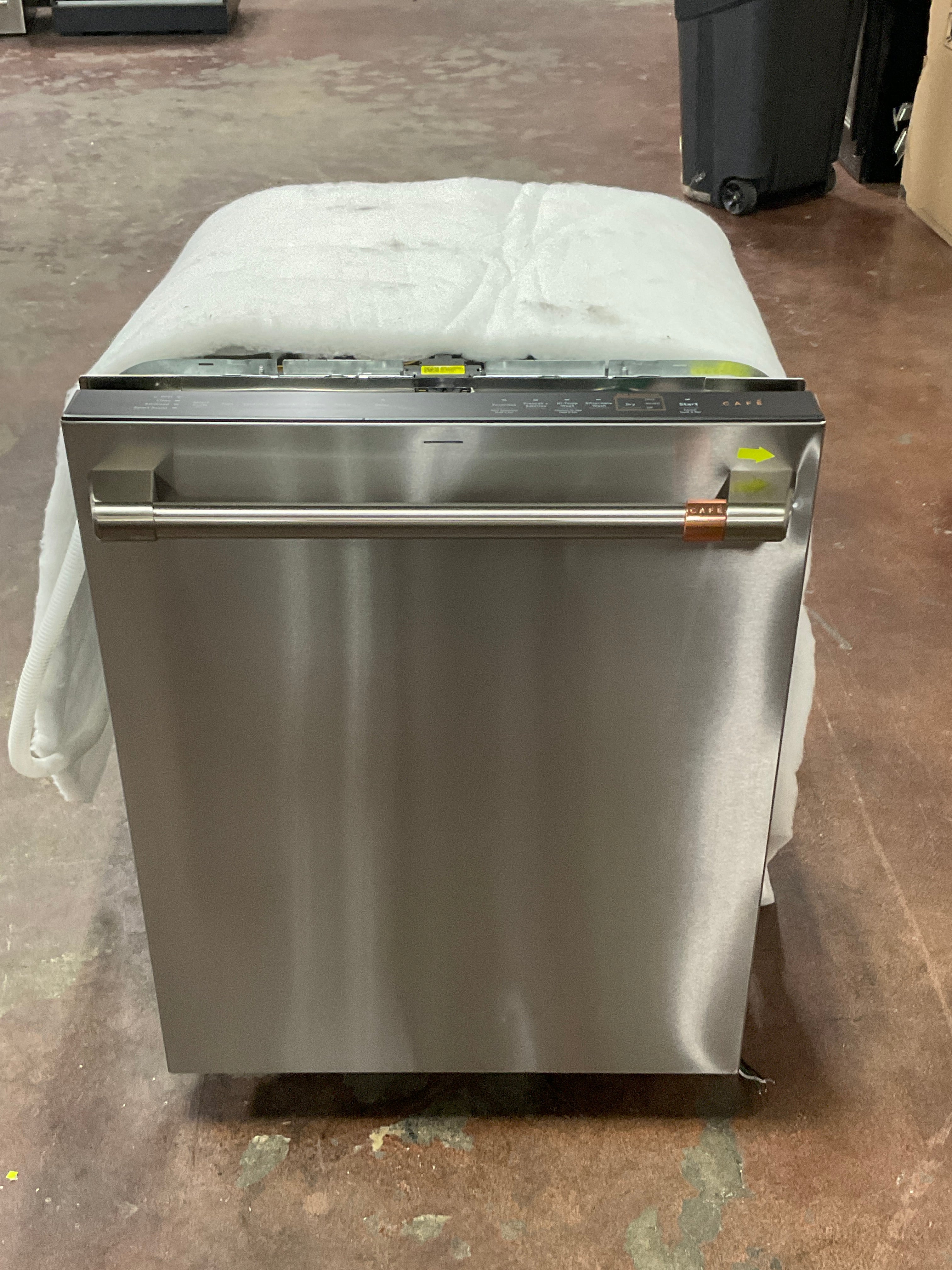 Front view, doors closed