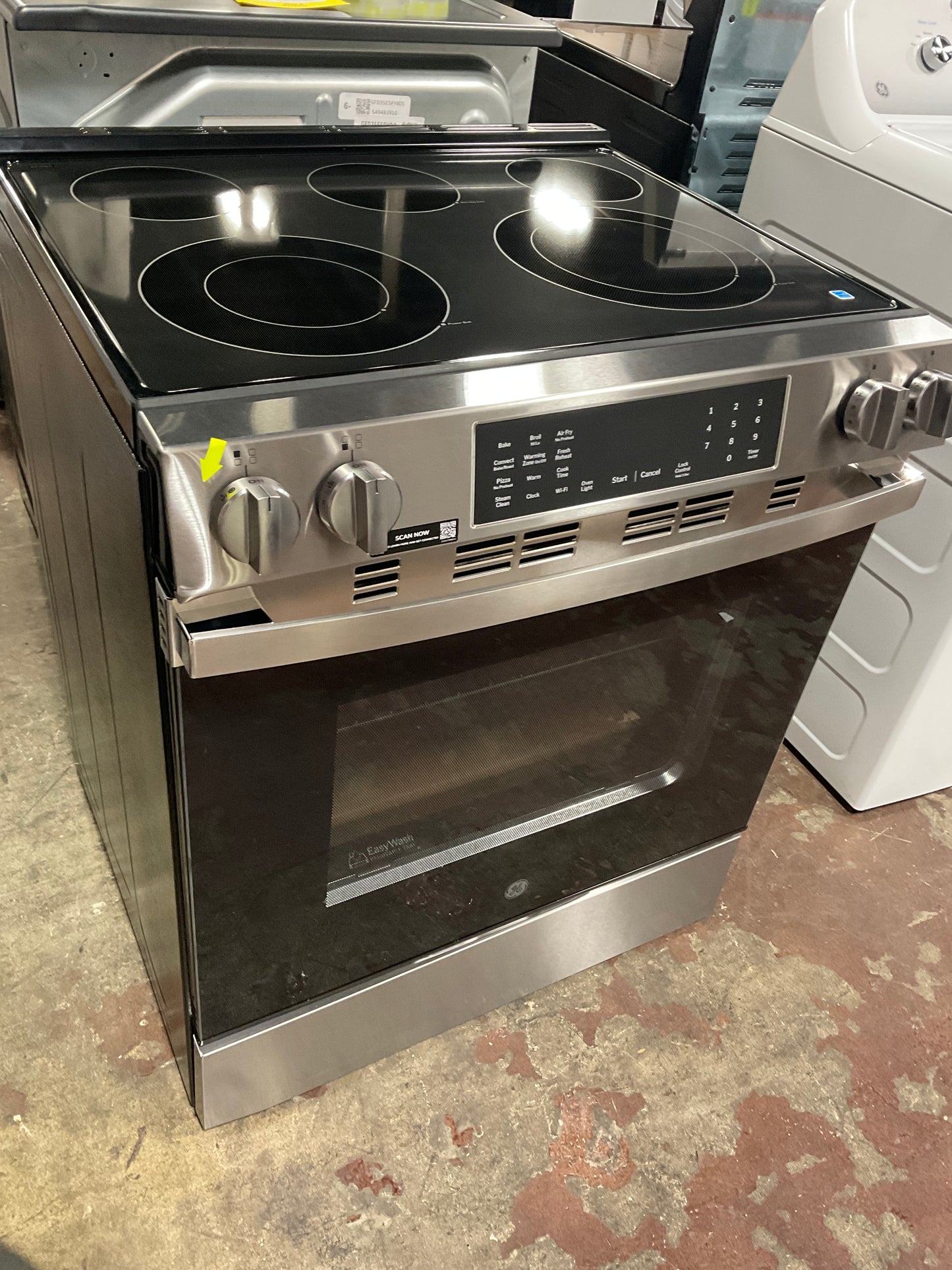 Front view, oven-door closed