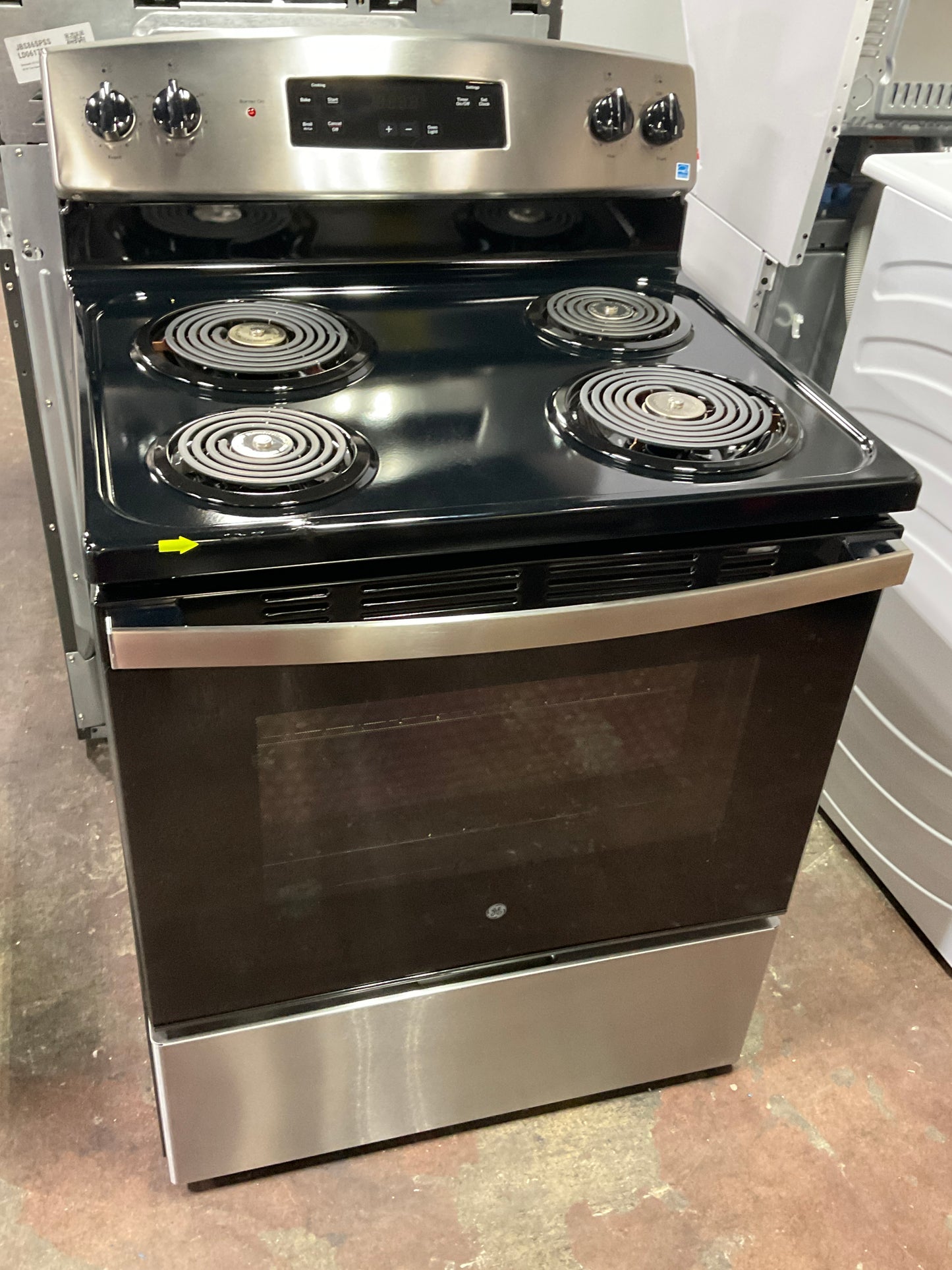 Front view, oven-door closed