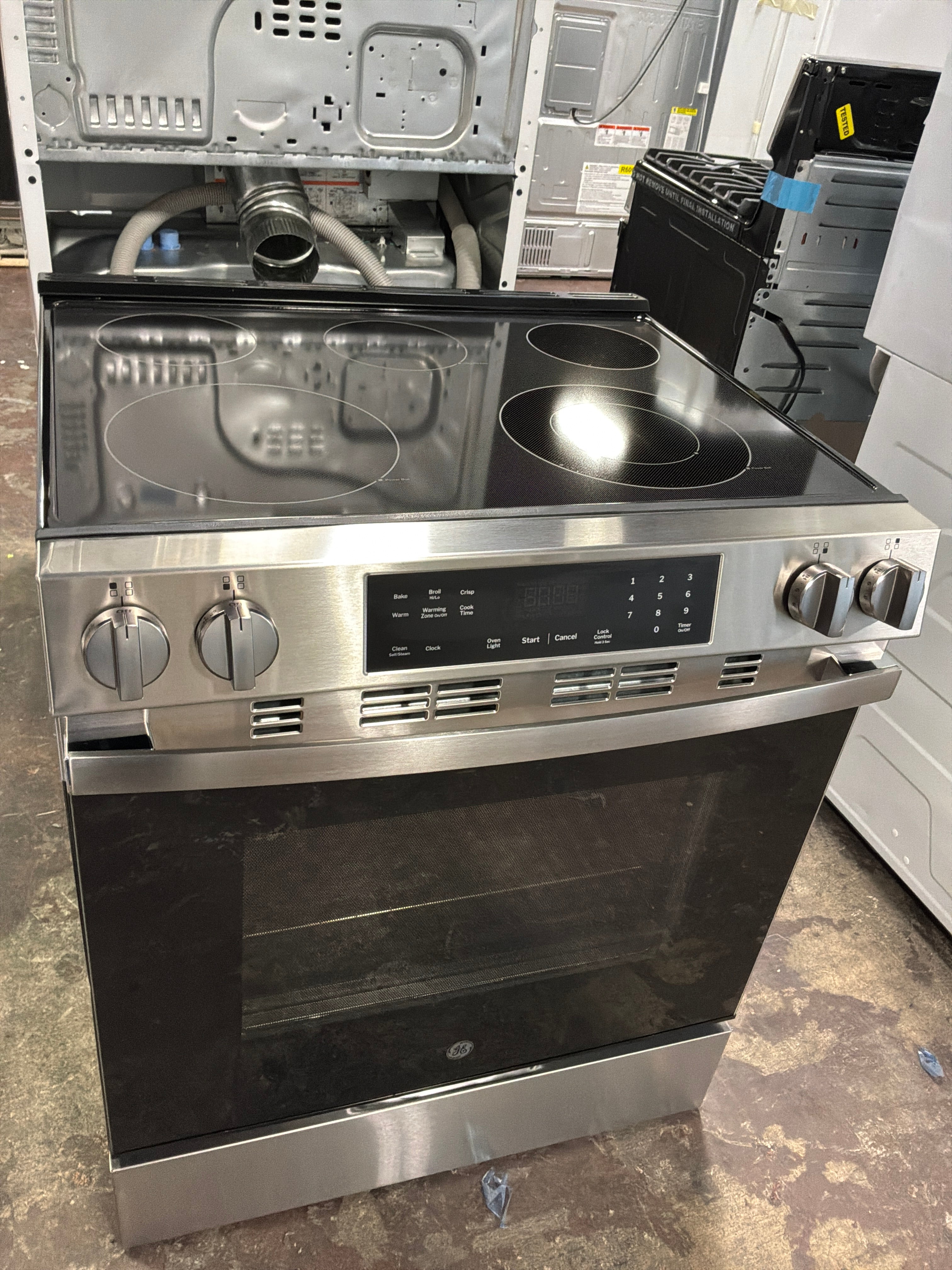 Front view, oven-door closed