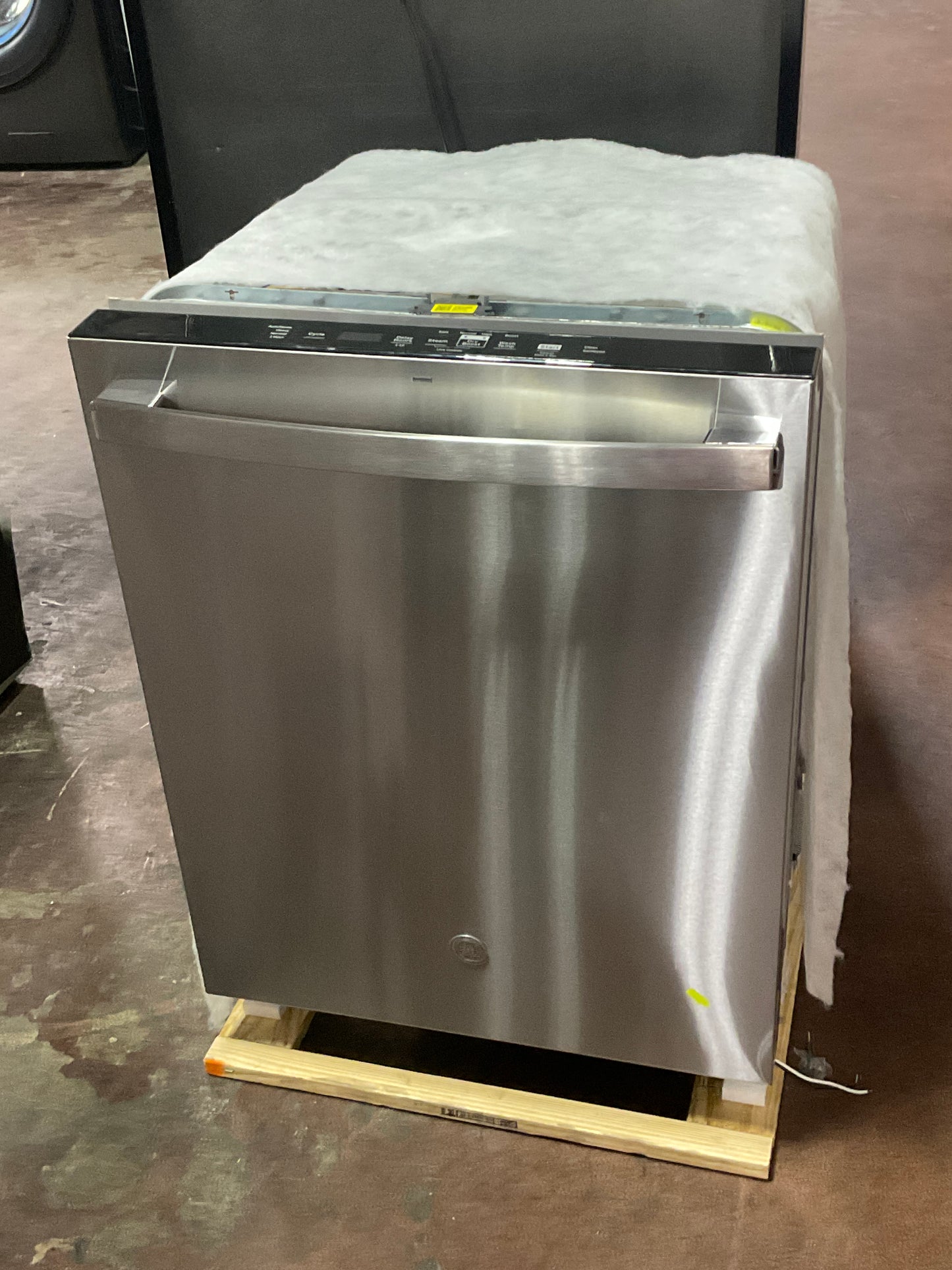 Front view, doors closed