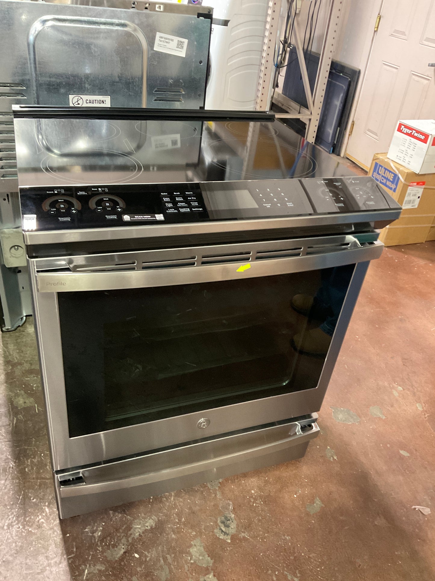 Front view, oven-door closed