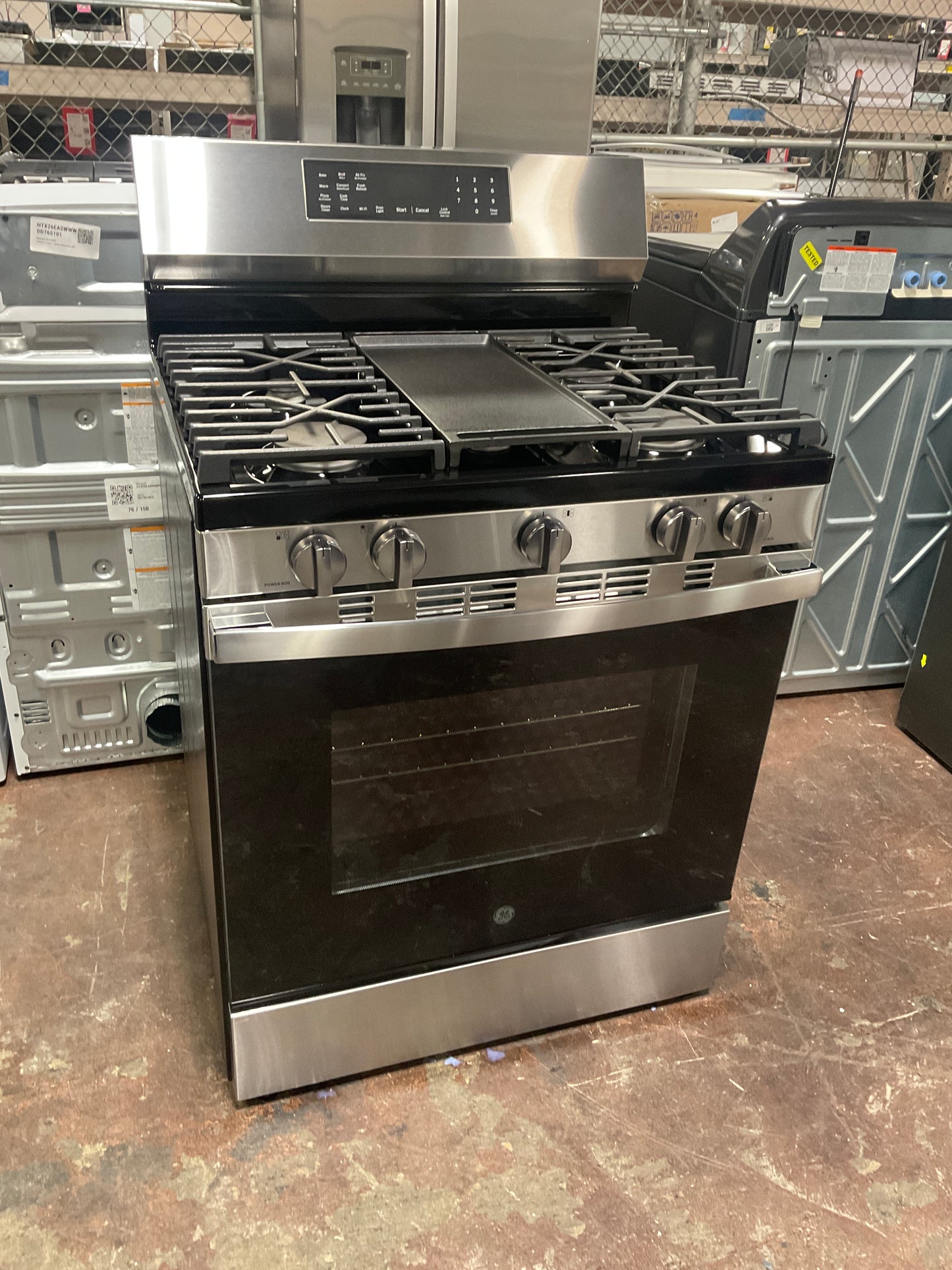 Front view, oven-door closed