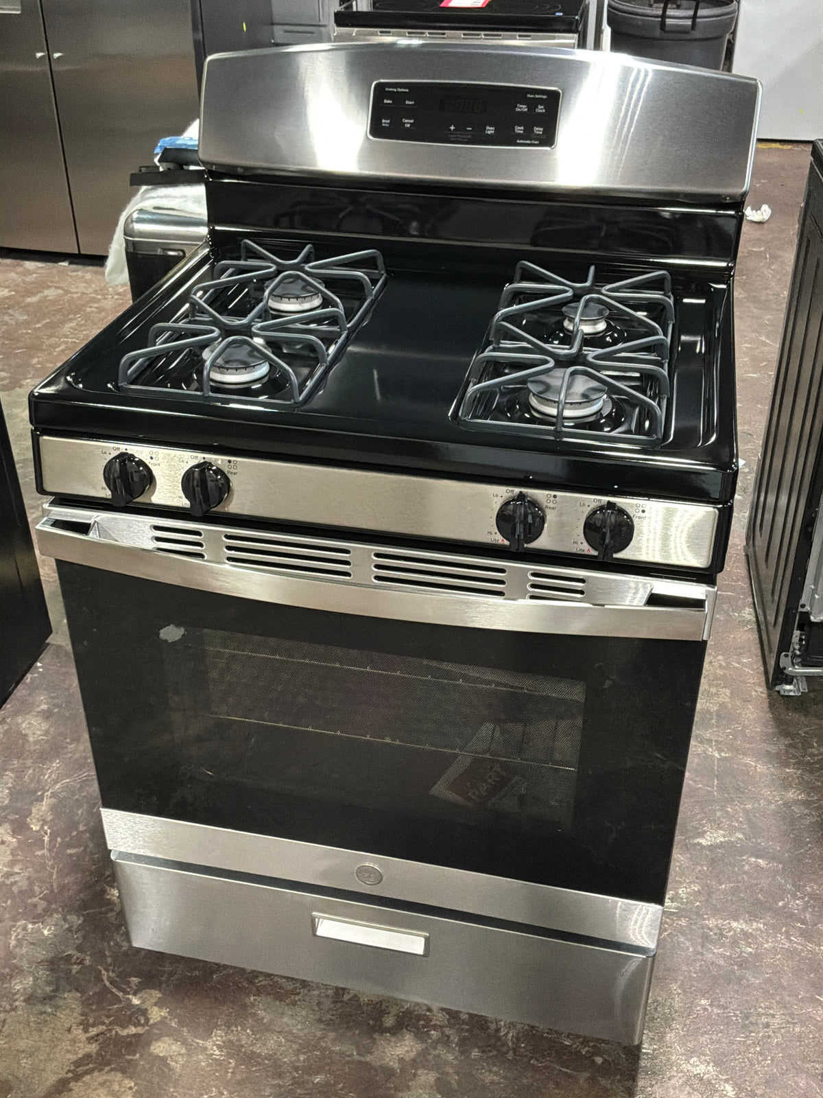 Front view, oven-door closed