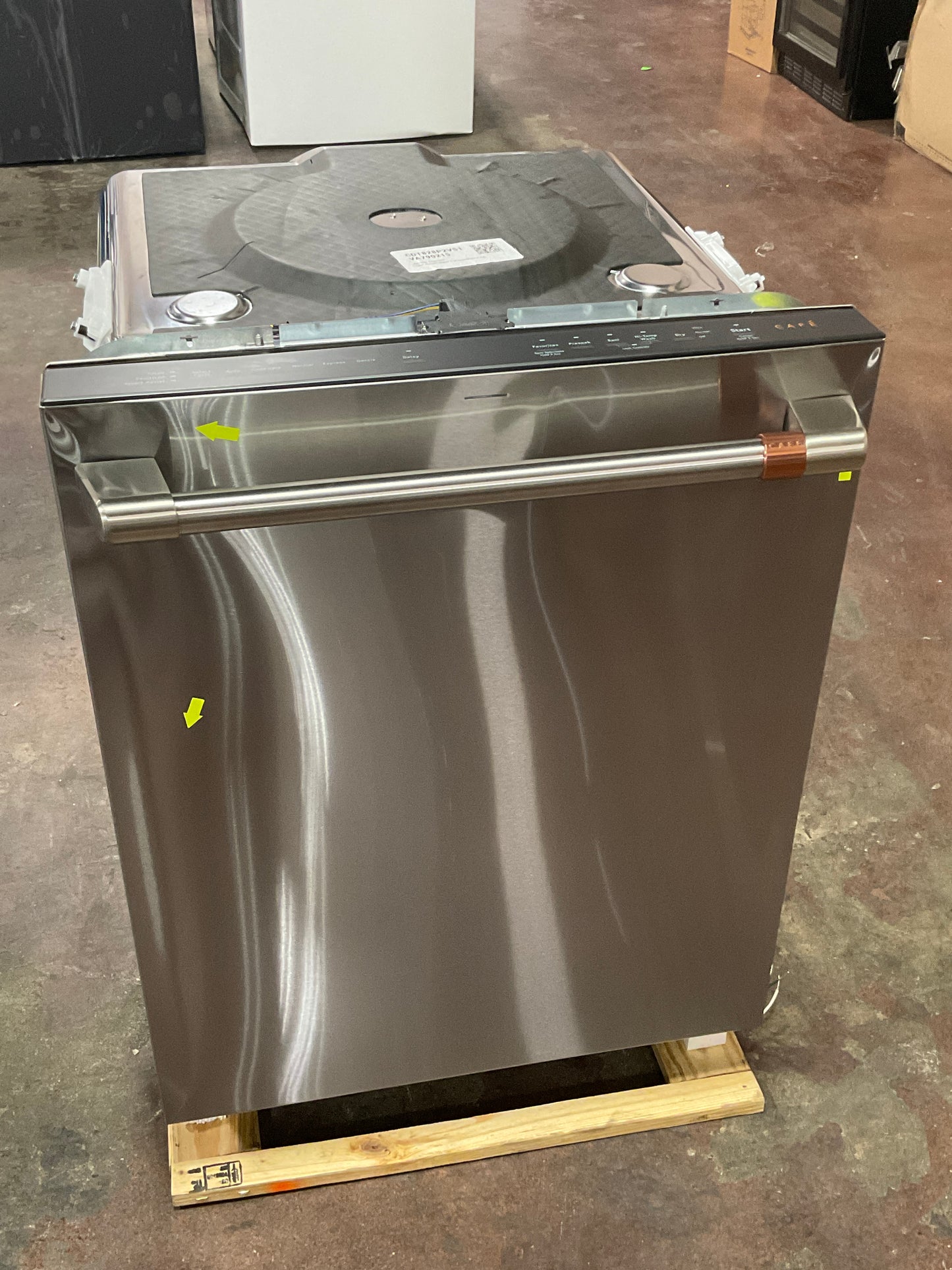 Front view, doors closed