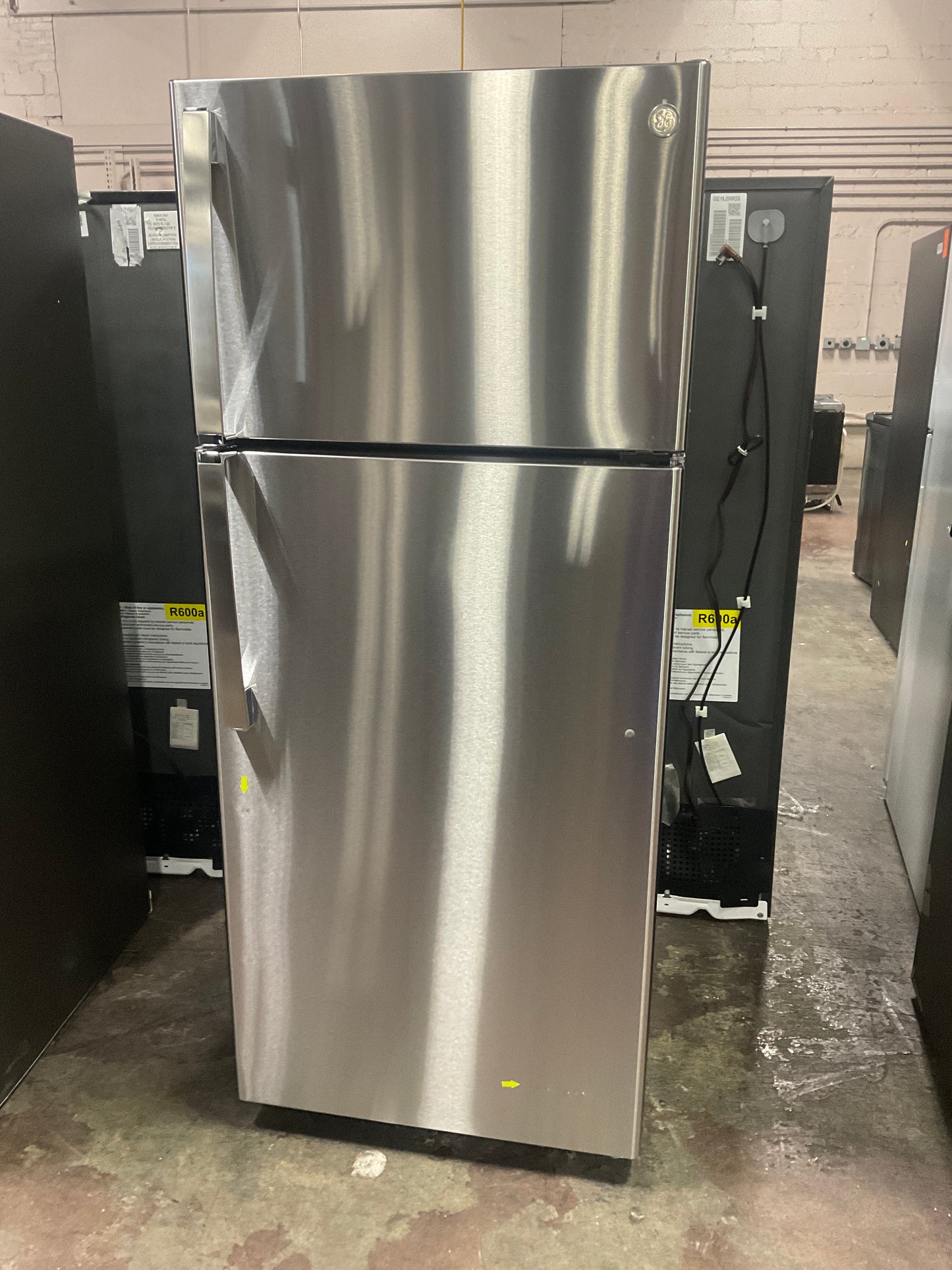 Front view, door closed