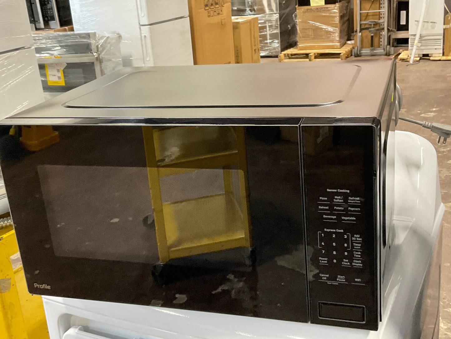 Front view, door closed