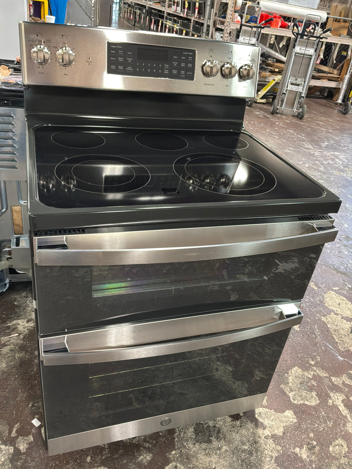 Front view, oven-door closed