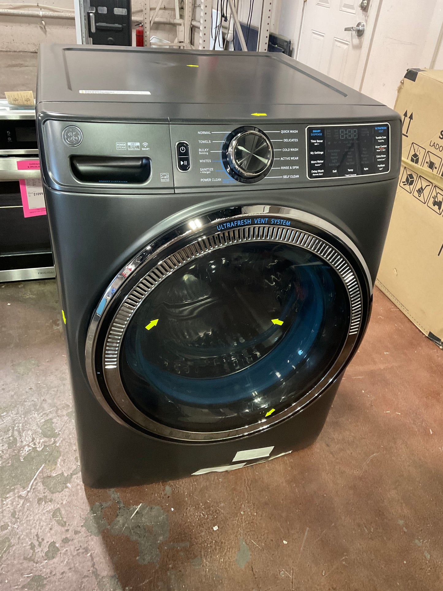 Front view, door closed