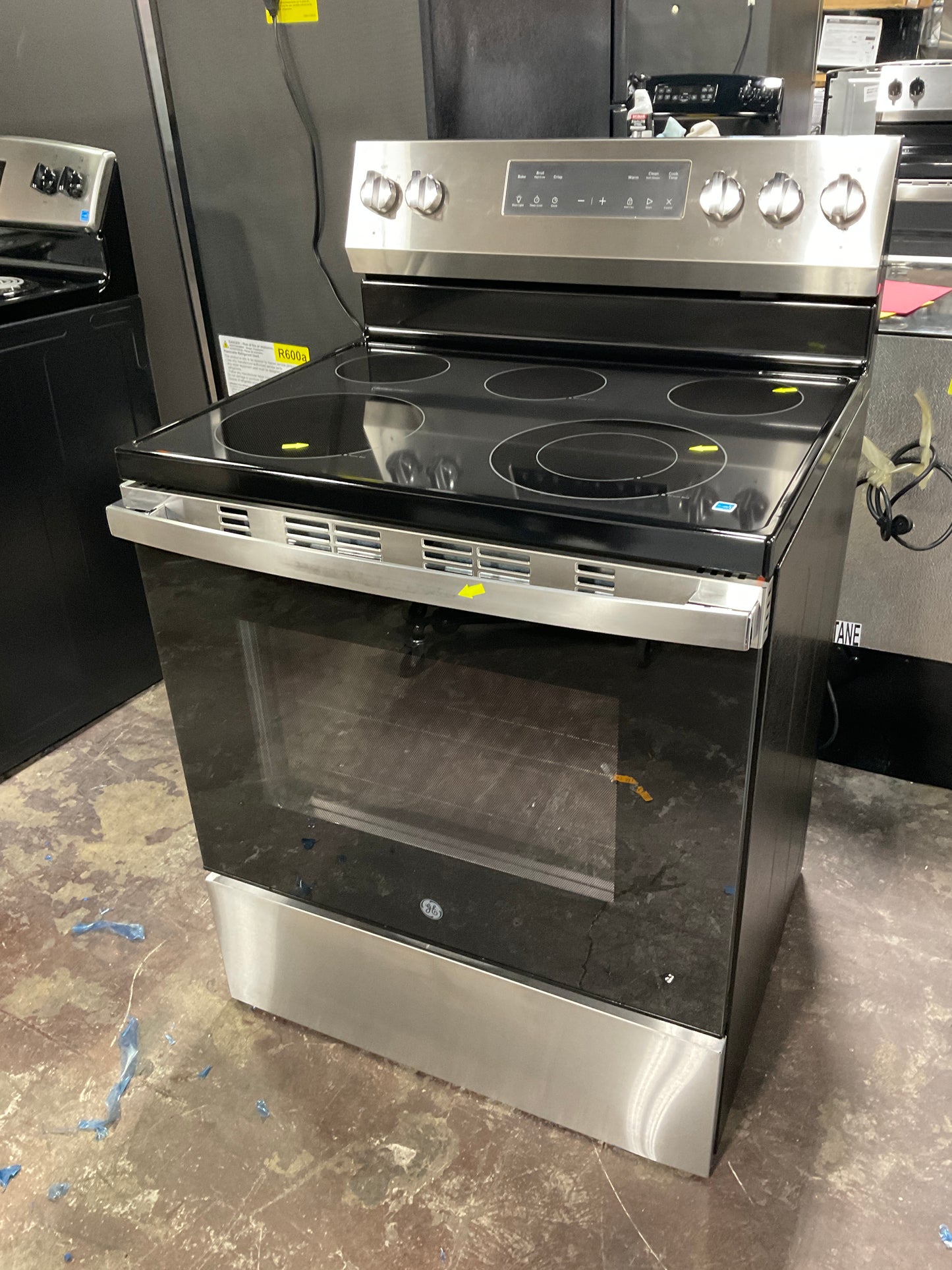 Front view, oven-door closed