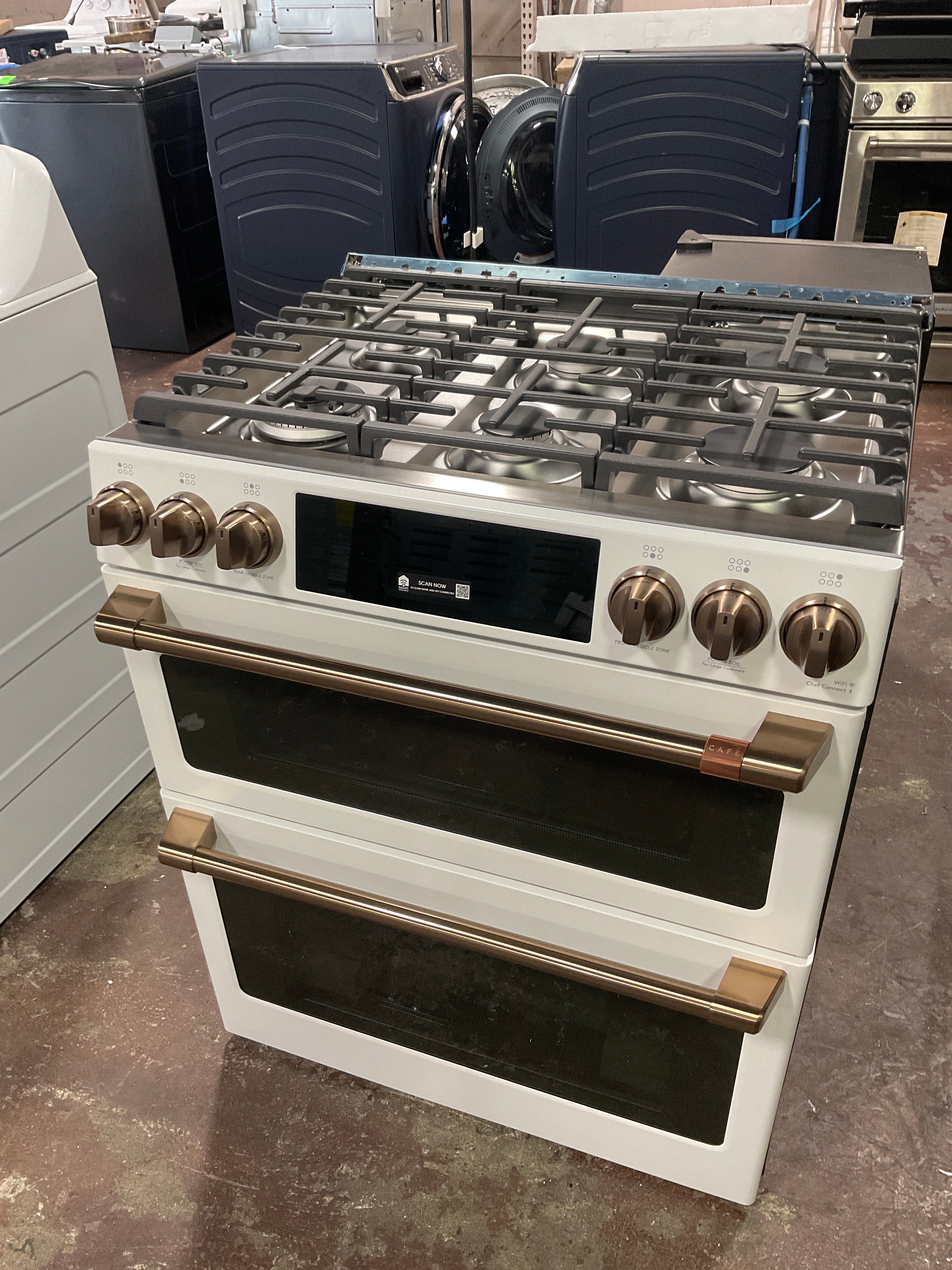 Front view, oven-door closed