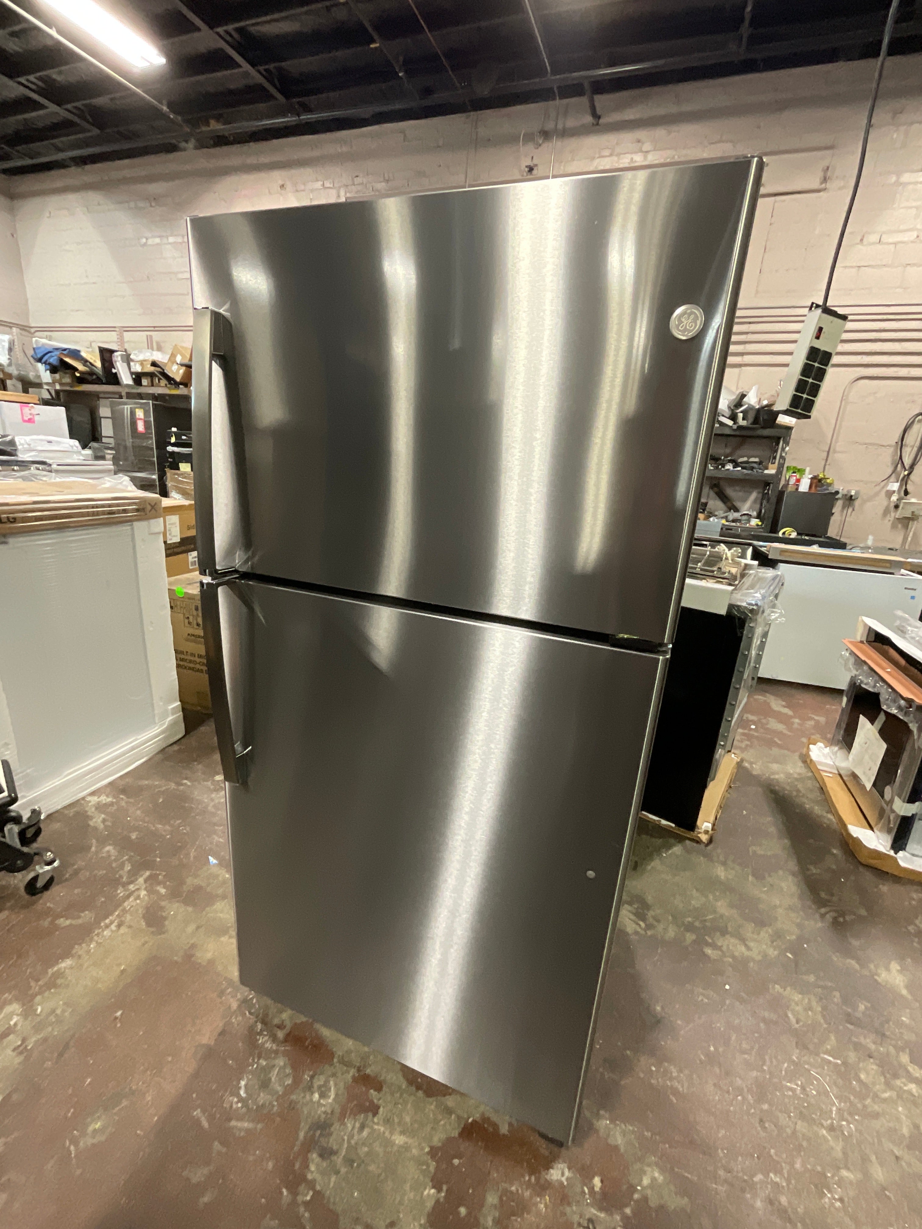 Front view, door closed