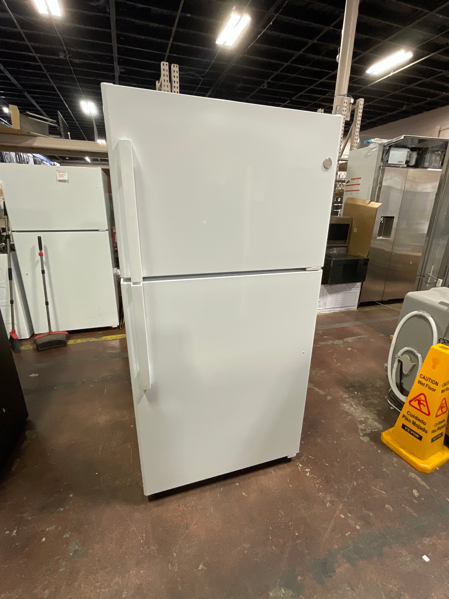 Front view, door closed