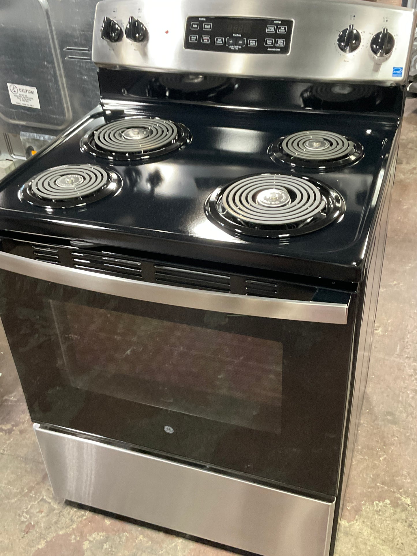Front view, oven-door closed