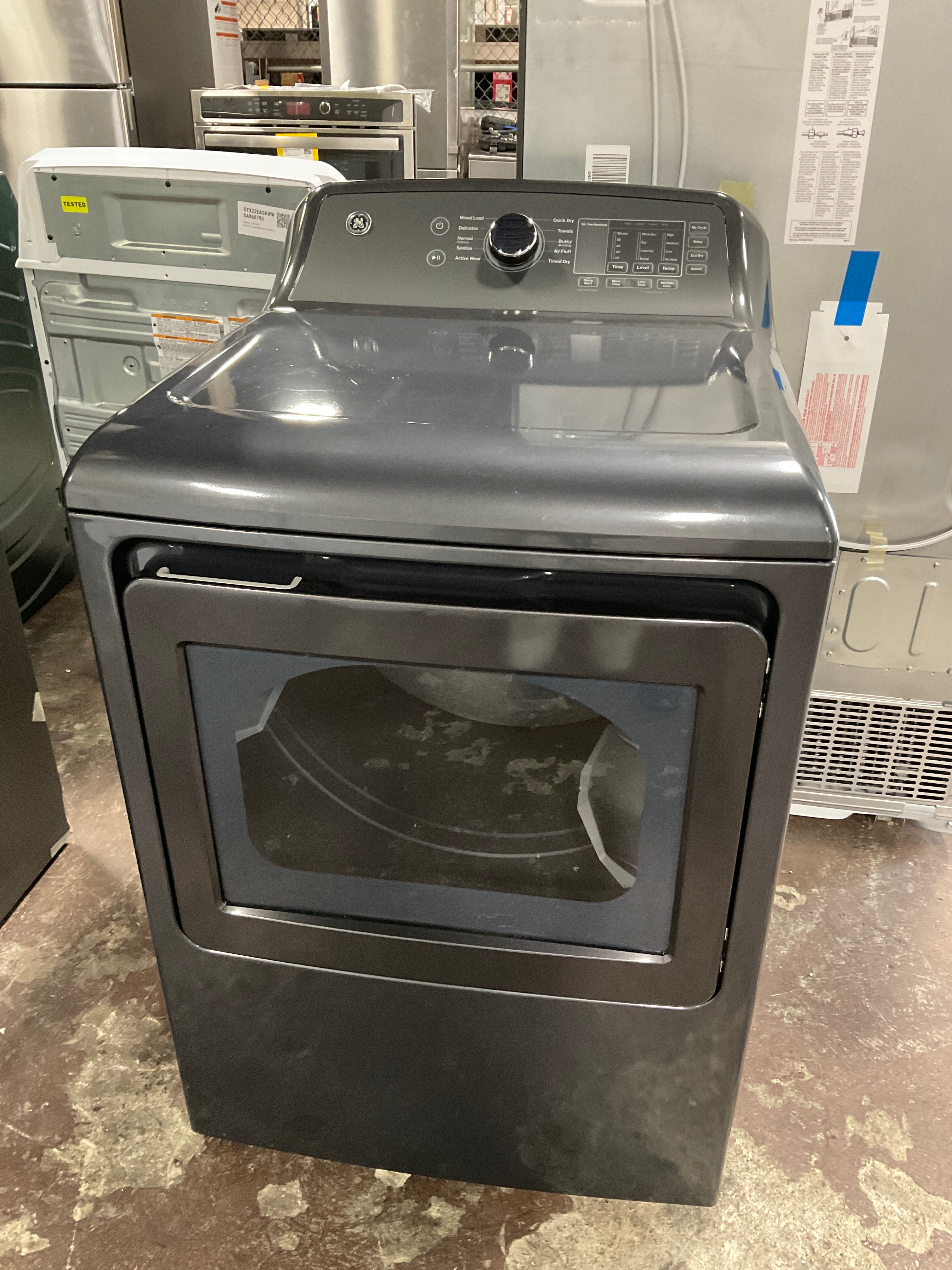 Front view, door closed