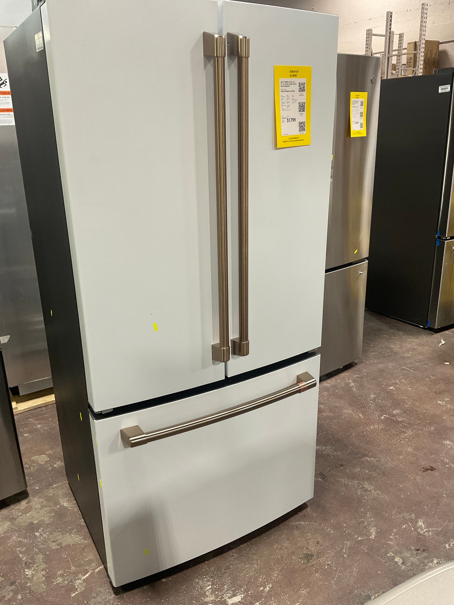 Front view, door closed