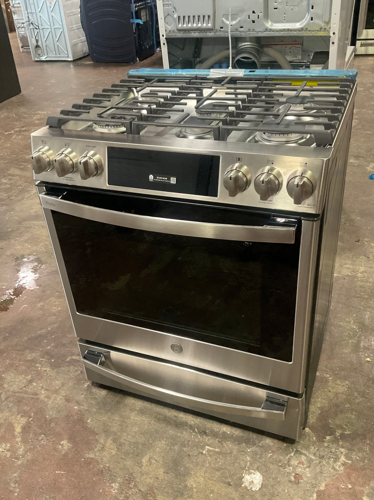 Front view, oven-door closed