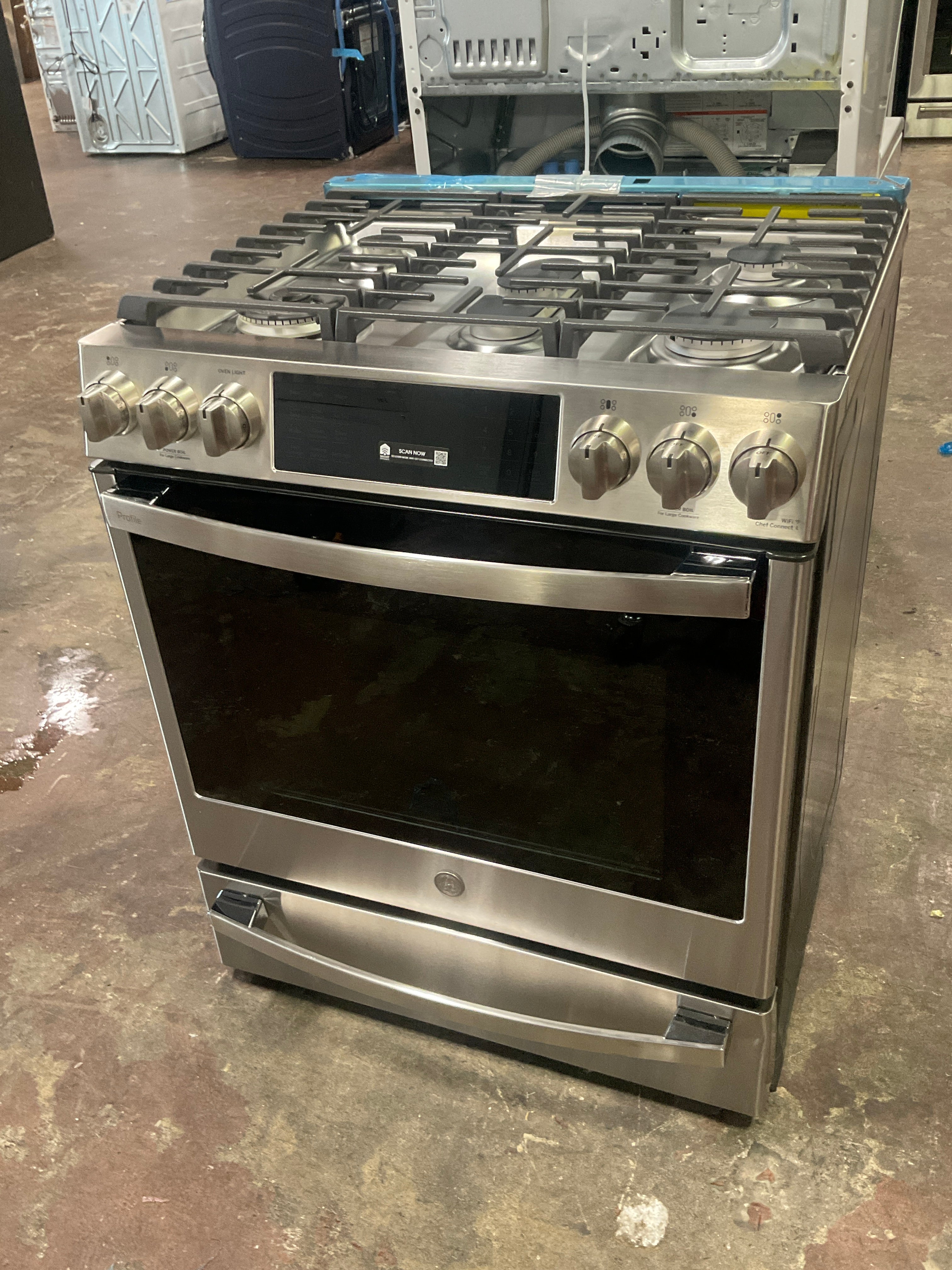 Front view, oven-door closed