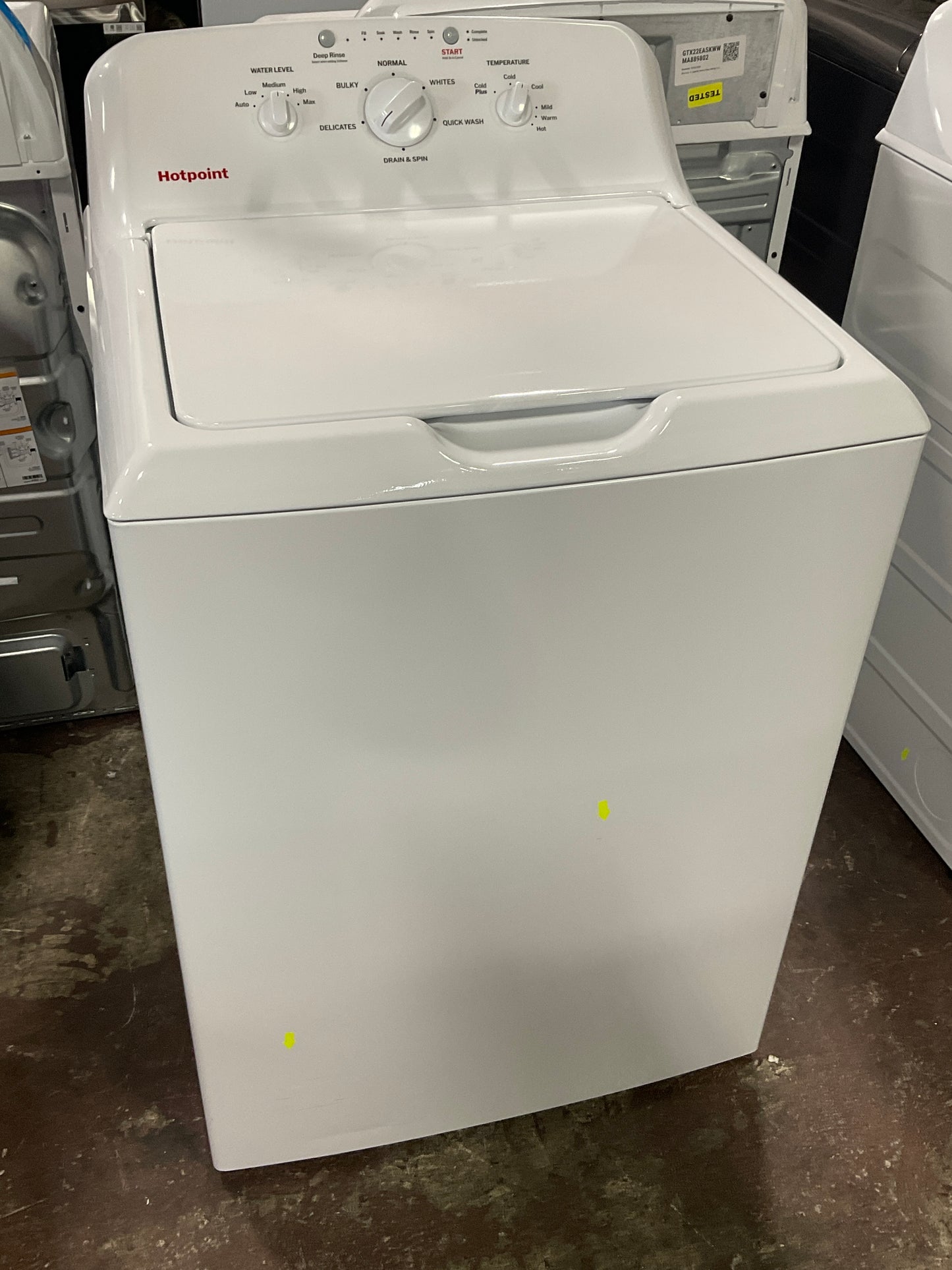 Front view, door closed