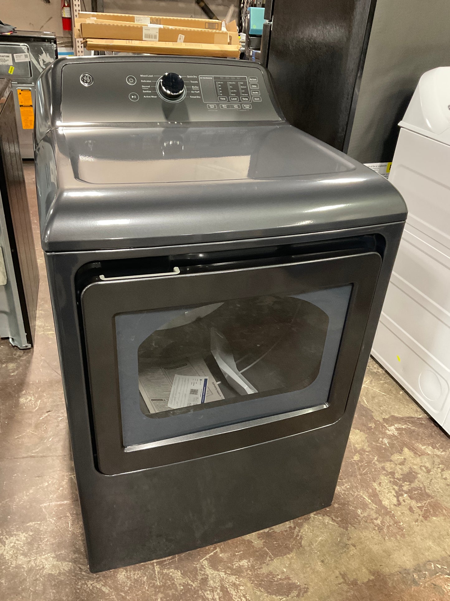 Front view, door closed