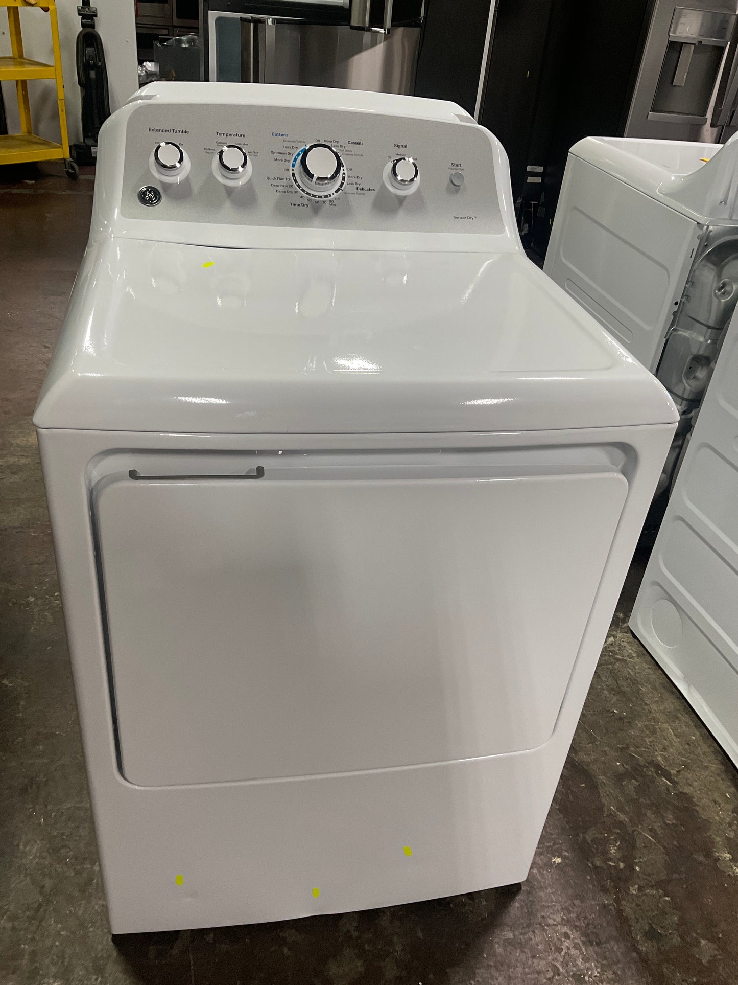 Front view, door closed