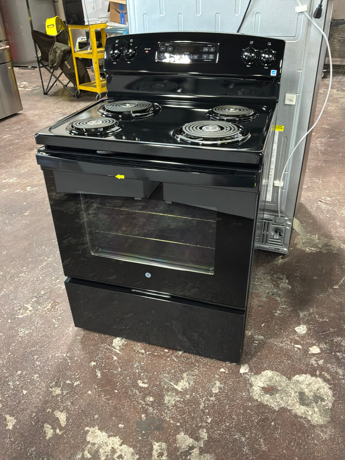 Front view, oven-door closed