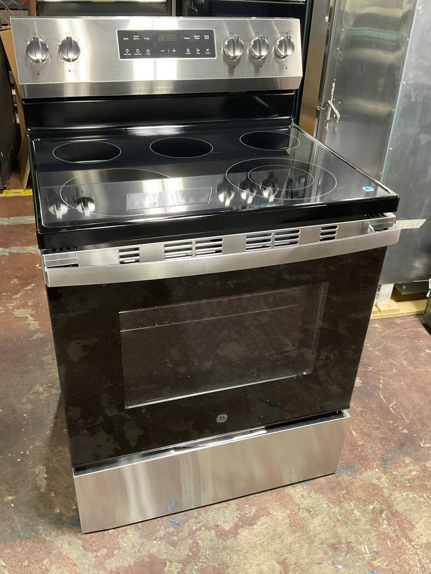 Front view, oven-door closed