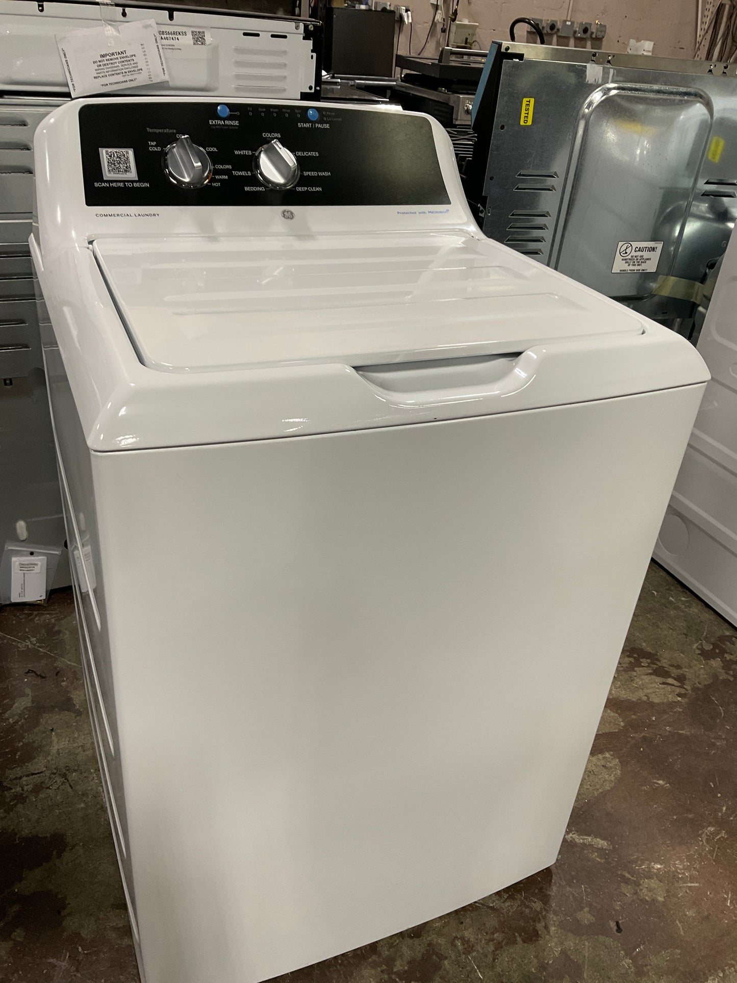 Front view, door closed