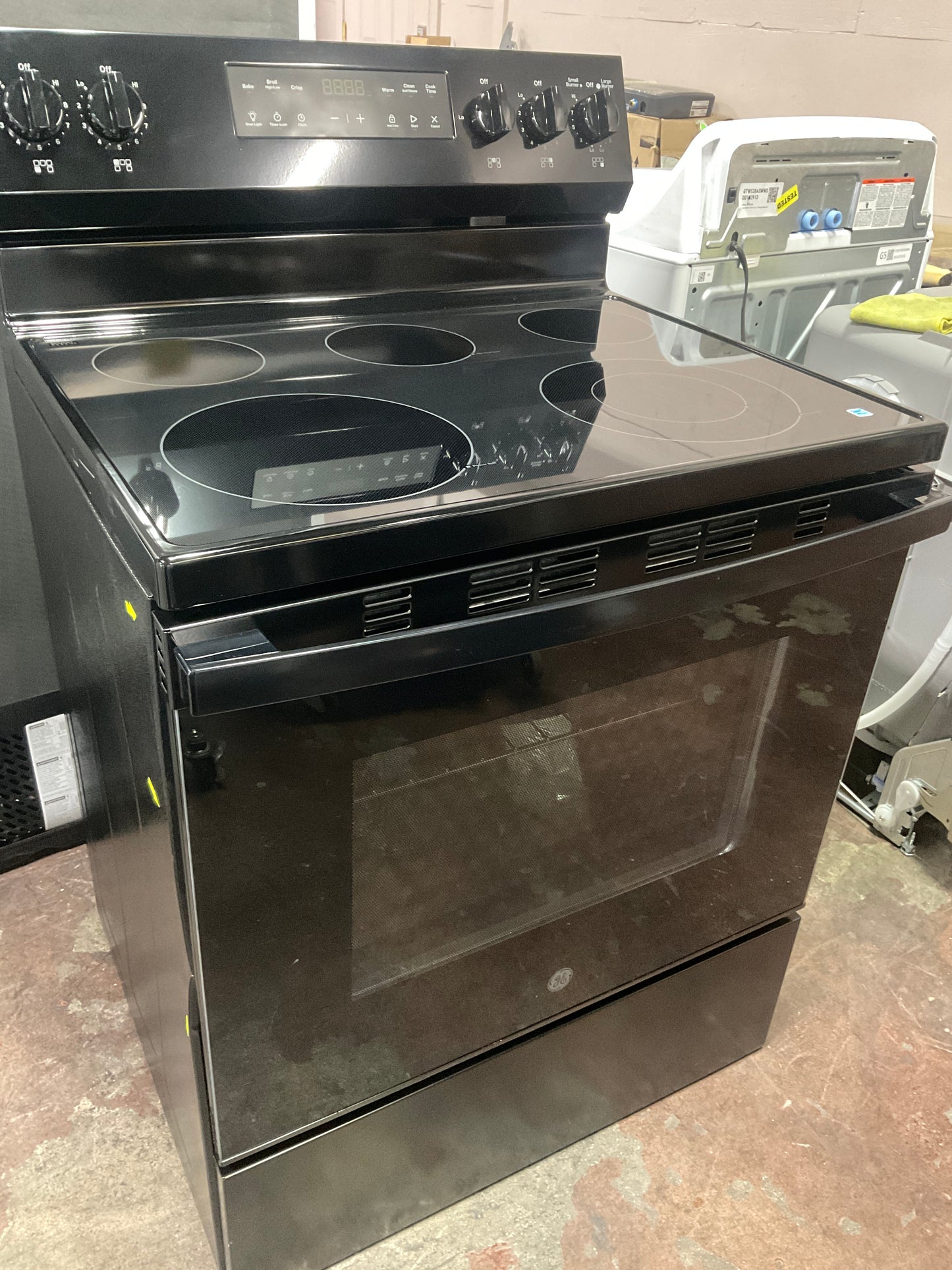 Front view, oven-door closed
