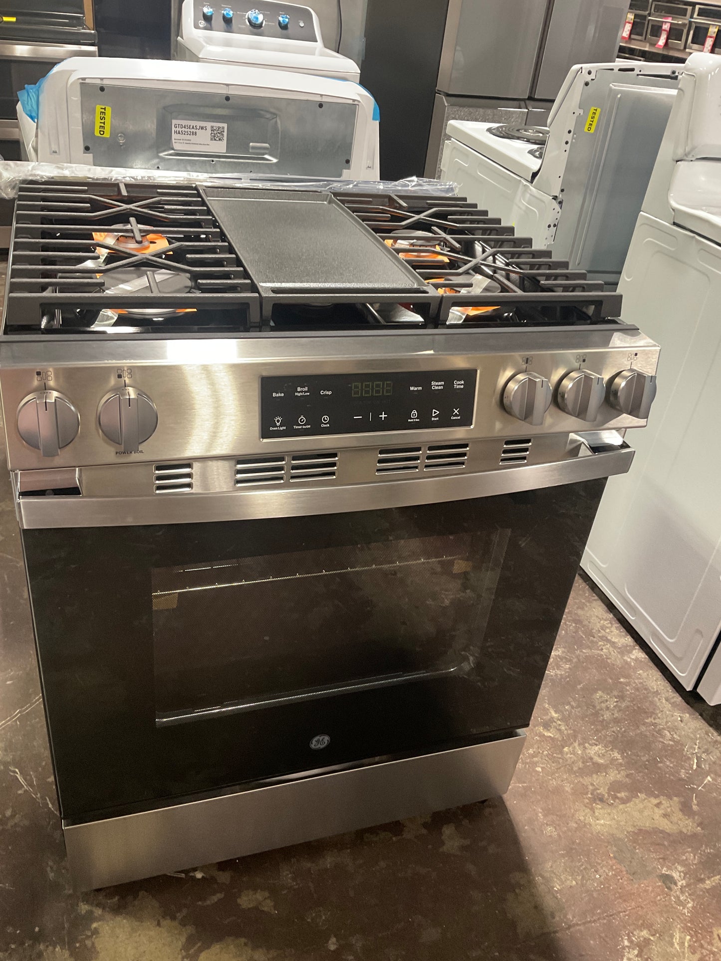 Front view, oven-door closed