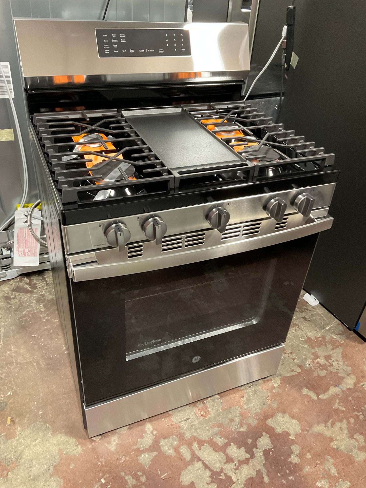 Front view, oven-door closed