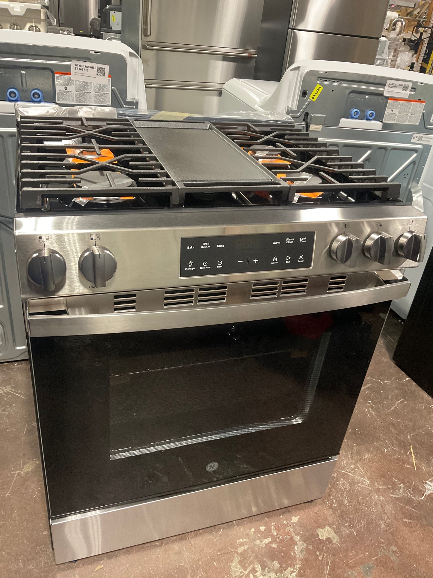 Front view, oven-door closed