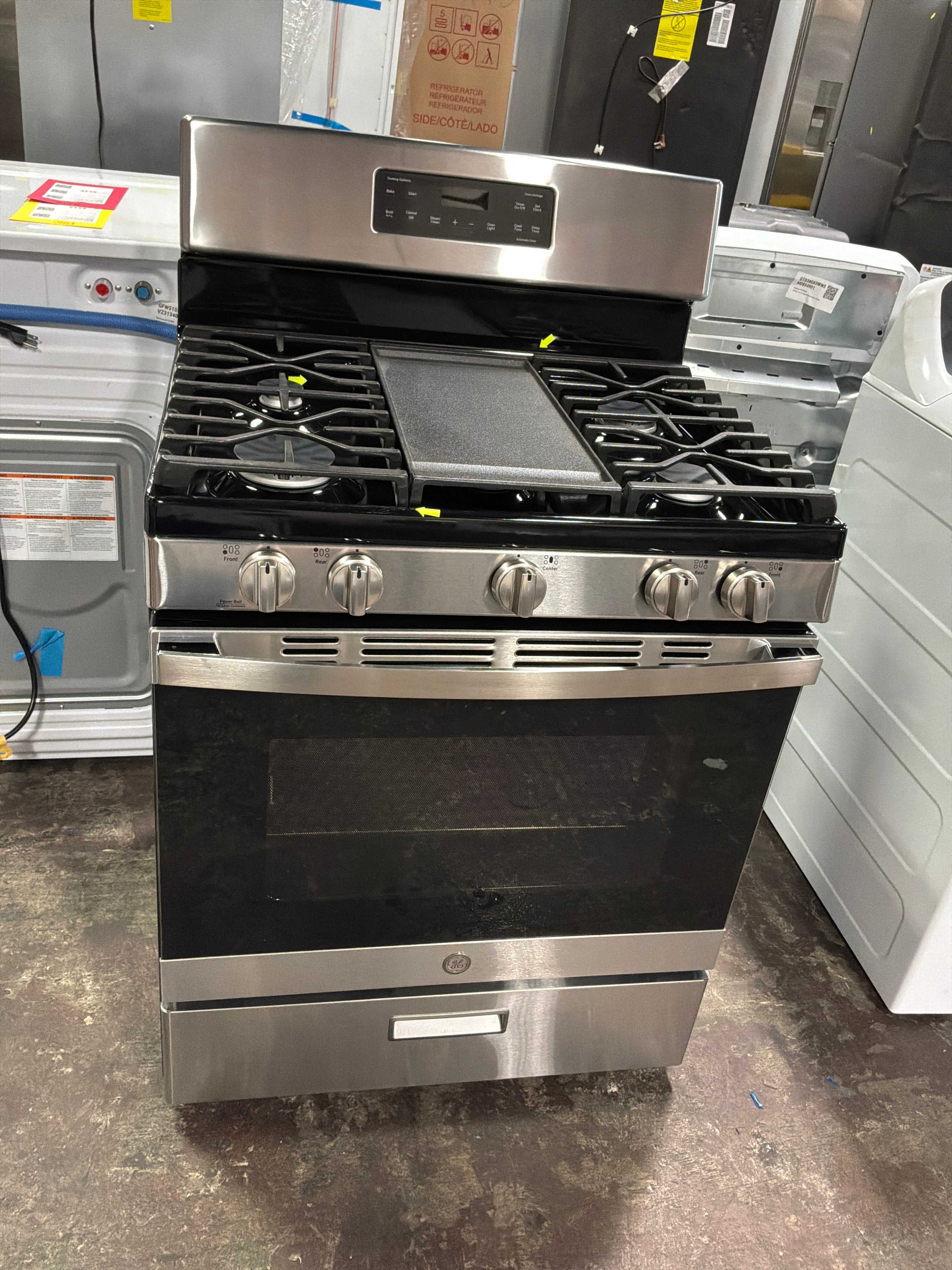 Front view, oven-door closed