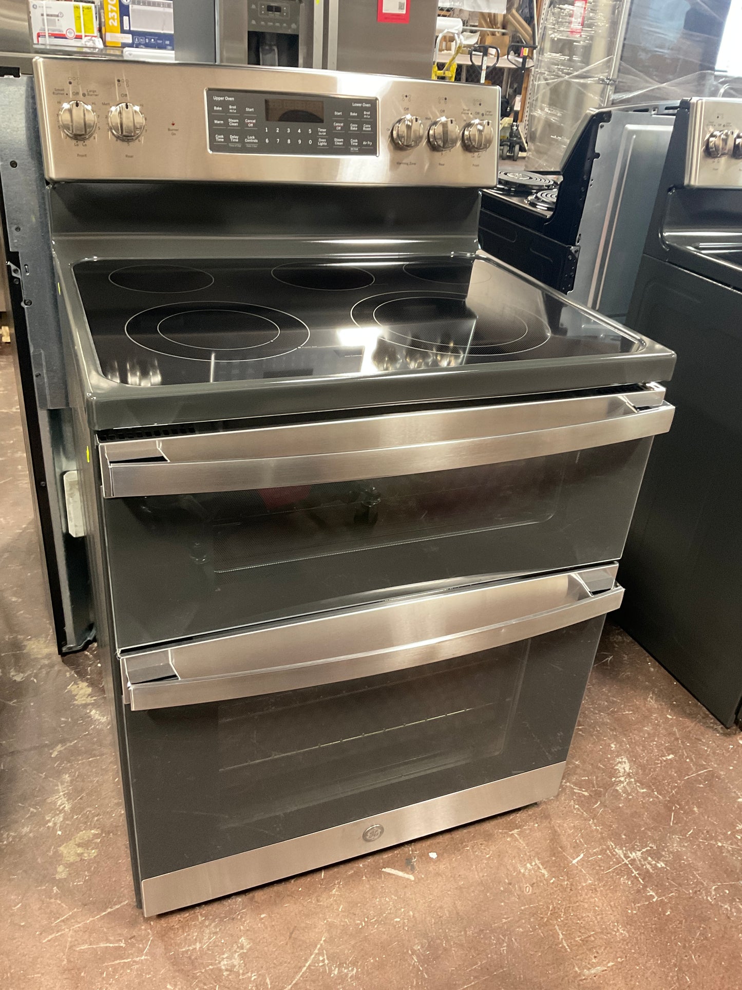 Front view, oven-door closed