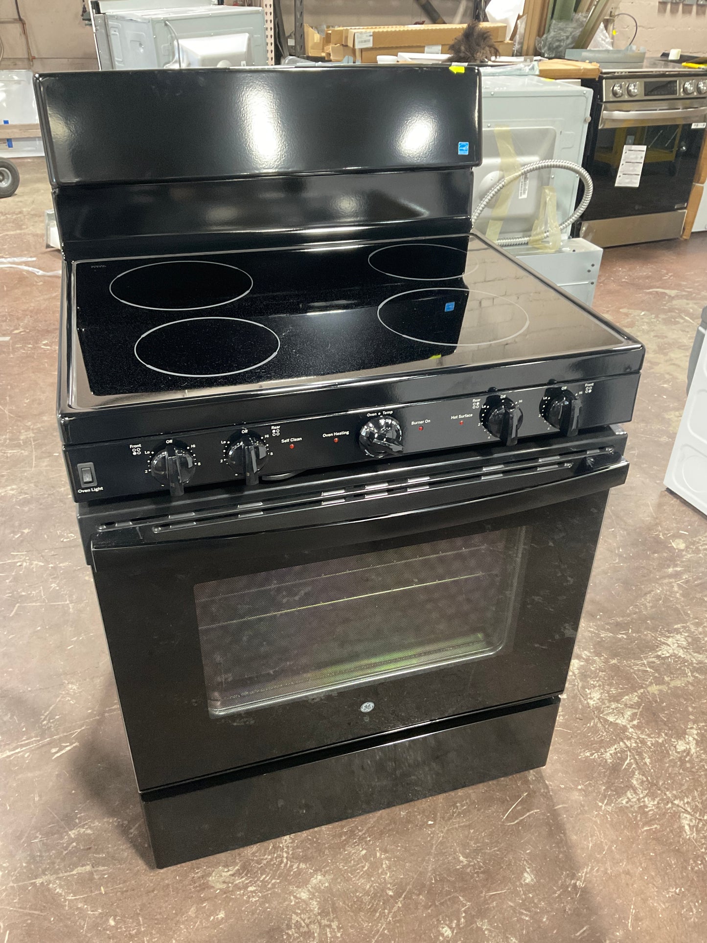 Front view, oven-door closed