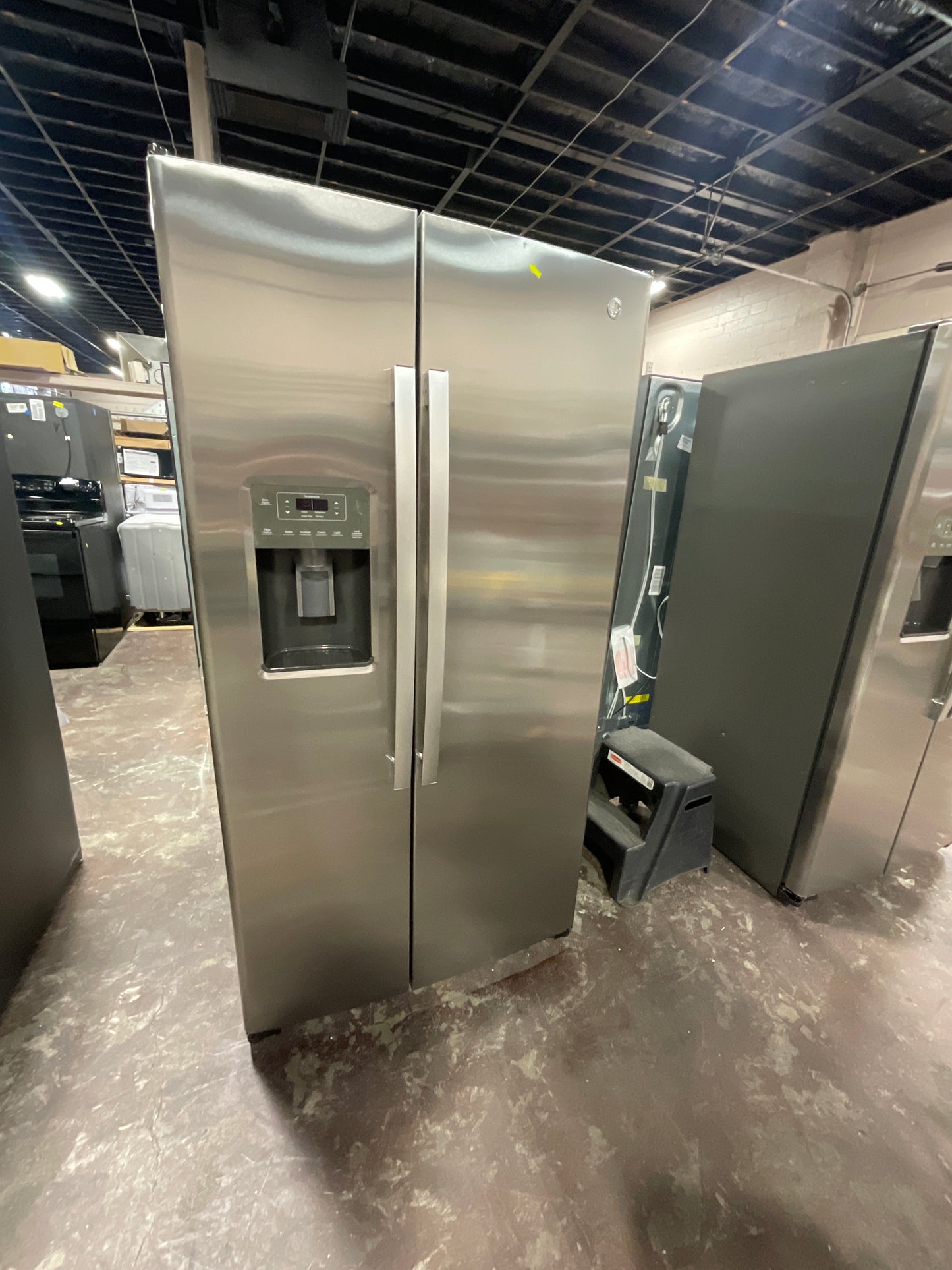 Front view, door closed