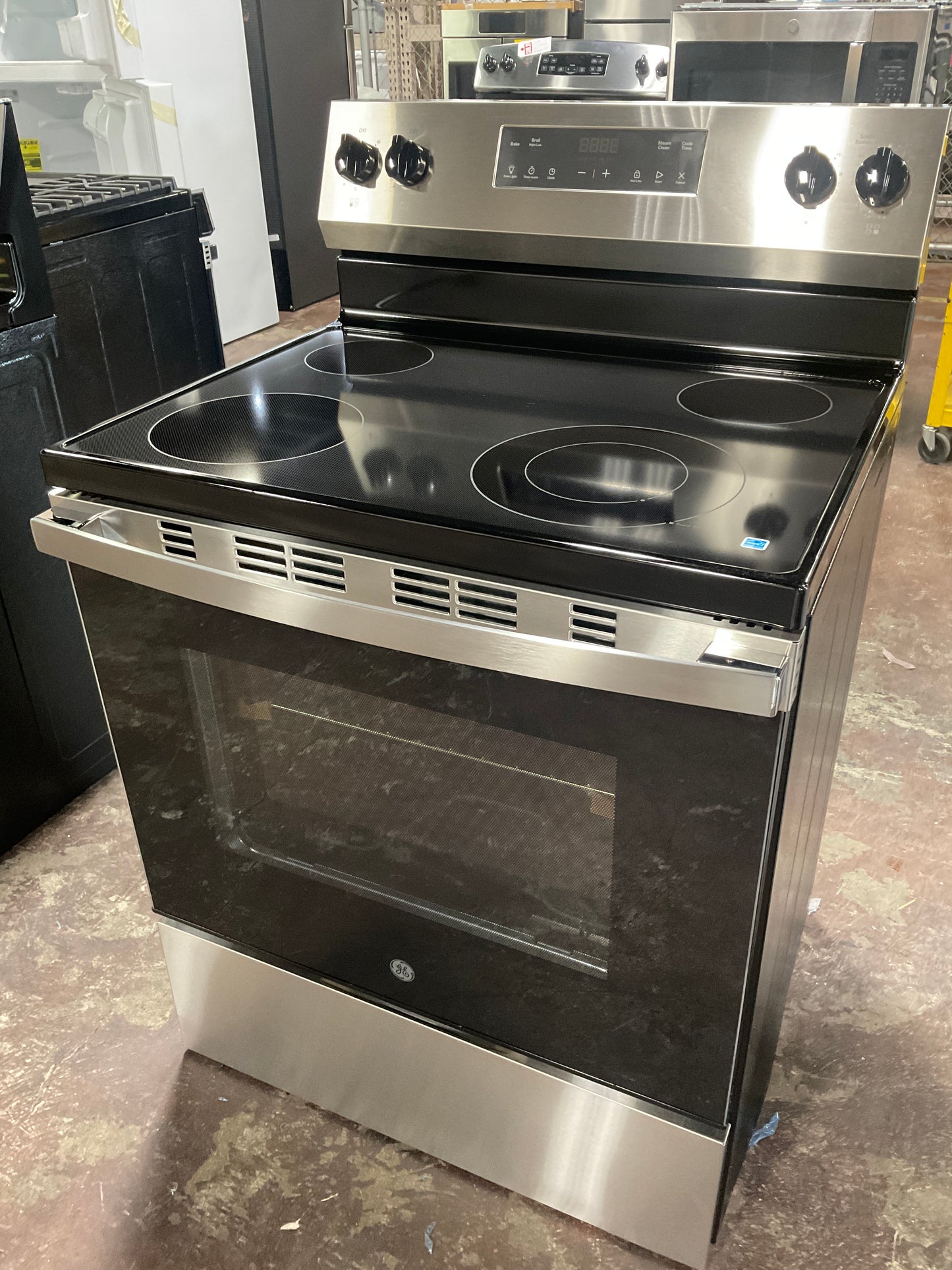 Front view, oven-door closed