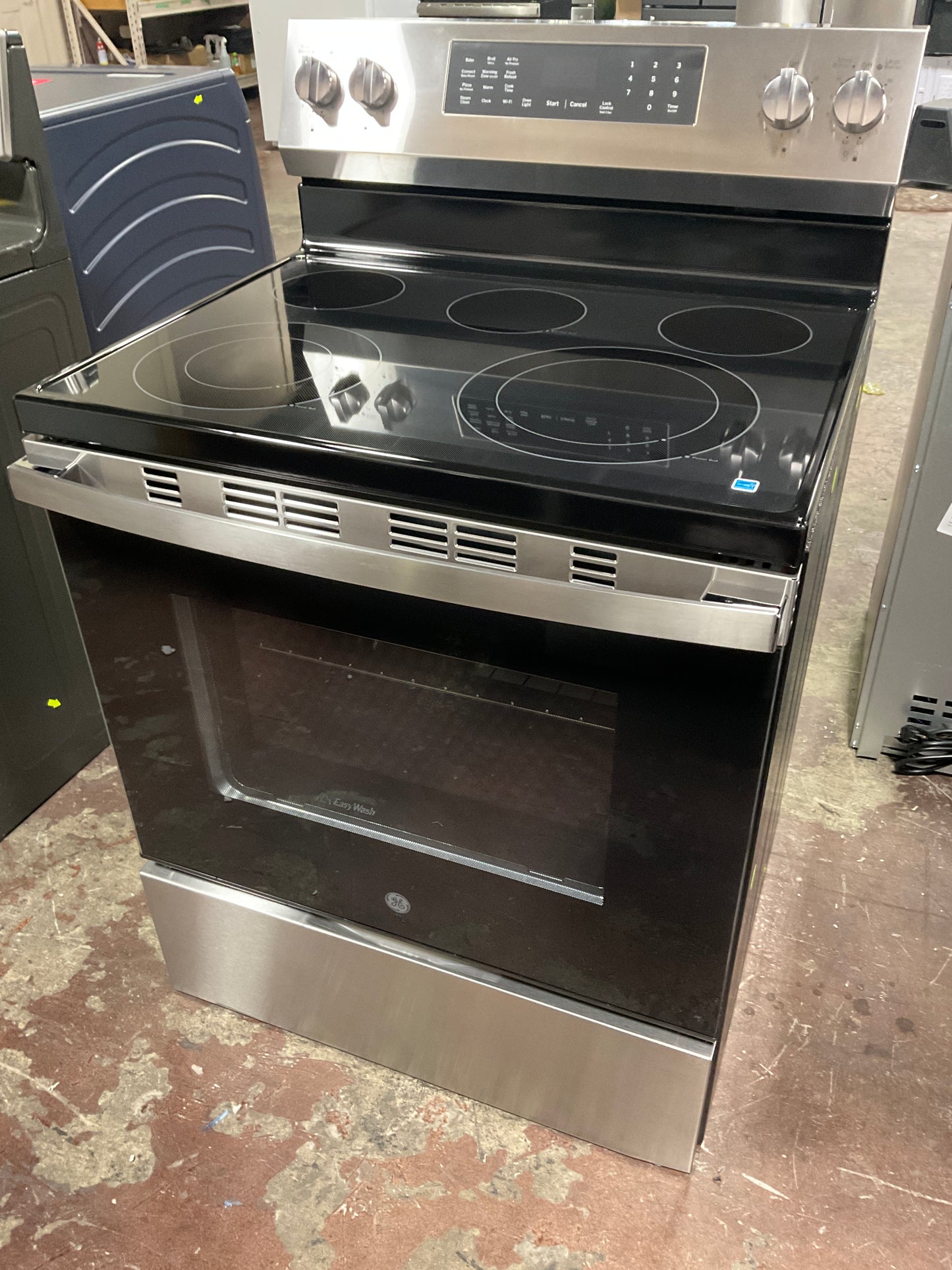 Front view, oven-door closed